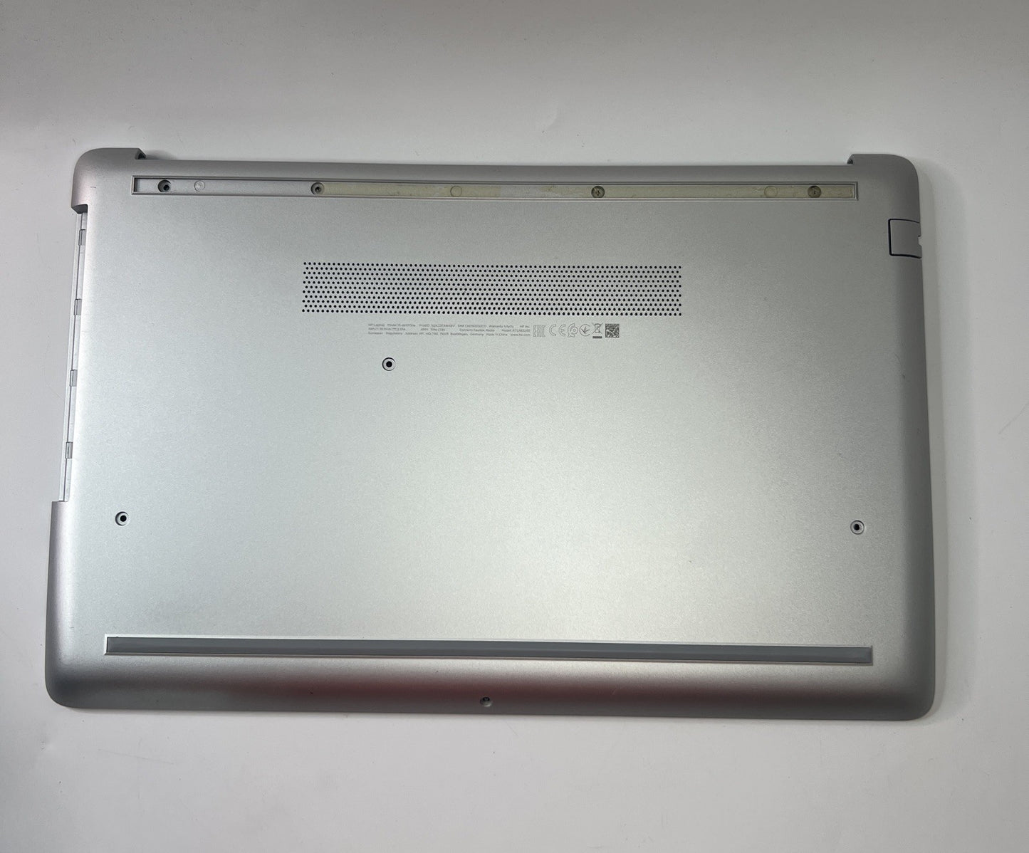Genuine HP Pavilion 15-da1013ne Bottom Base Cover Silver L20391-001