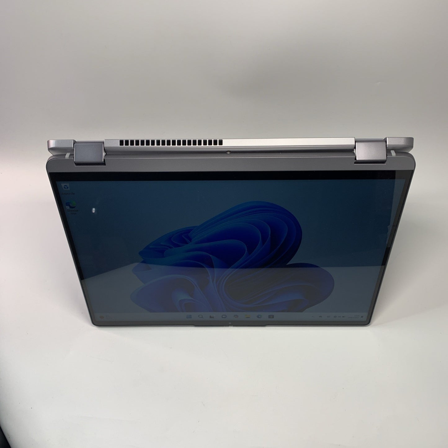 Lenovo IdeaPad Flex 5 16IRU8 16" 2-in-1 Laptop Intel i7-1355U 16GB RAM 512GB SSD