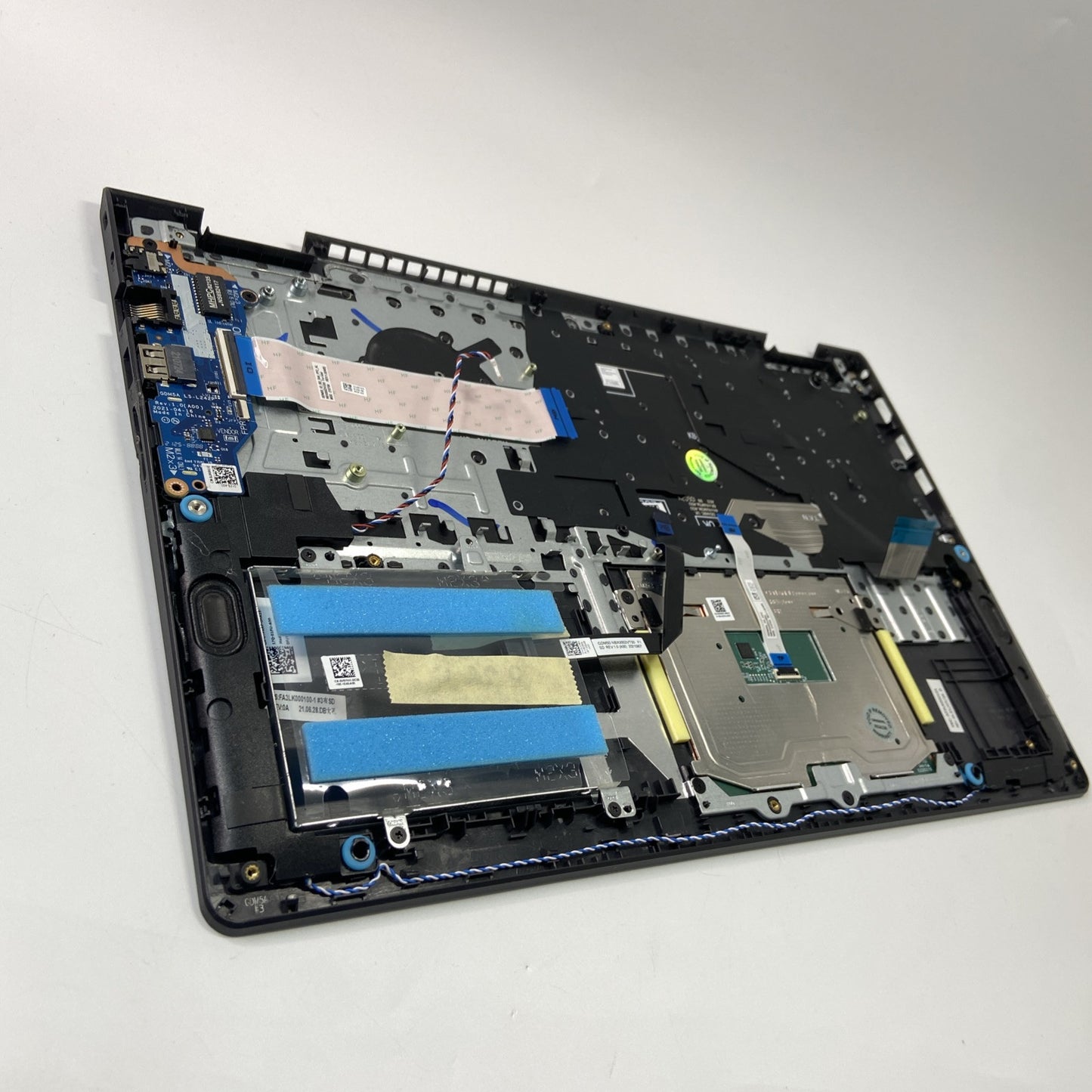 Dell Vostro 15 3510 Complete Palmrest Assembly UK Keyboard Touchpad 0TPXKP
