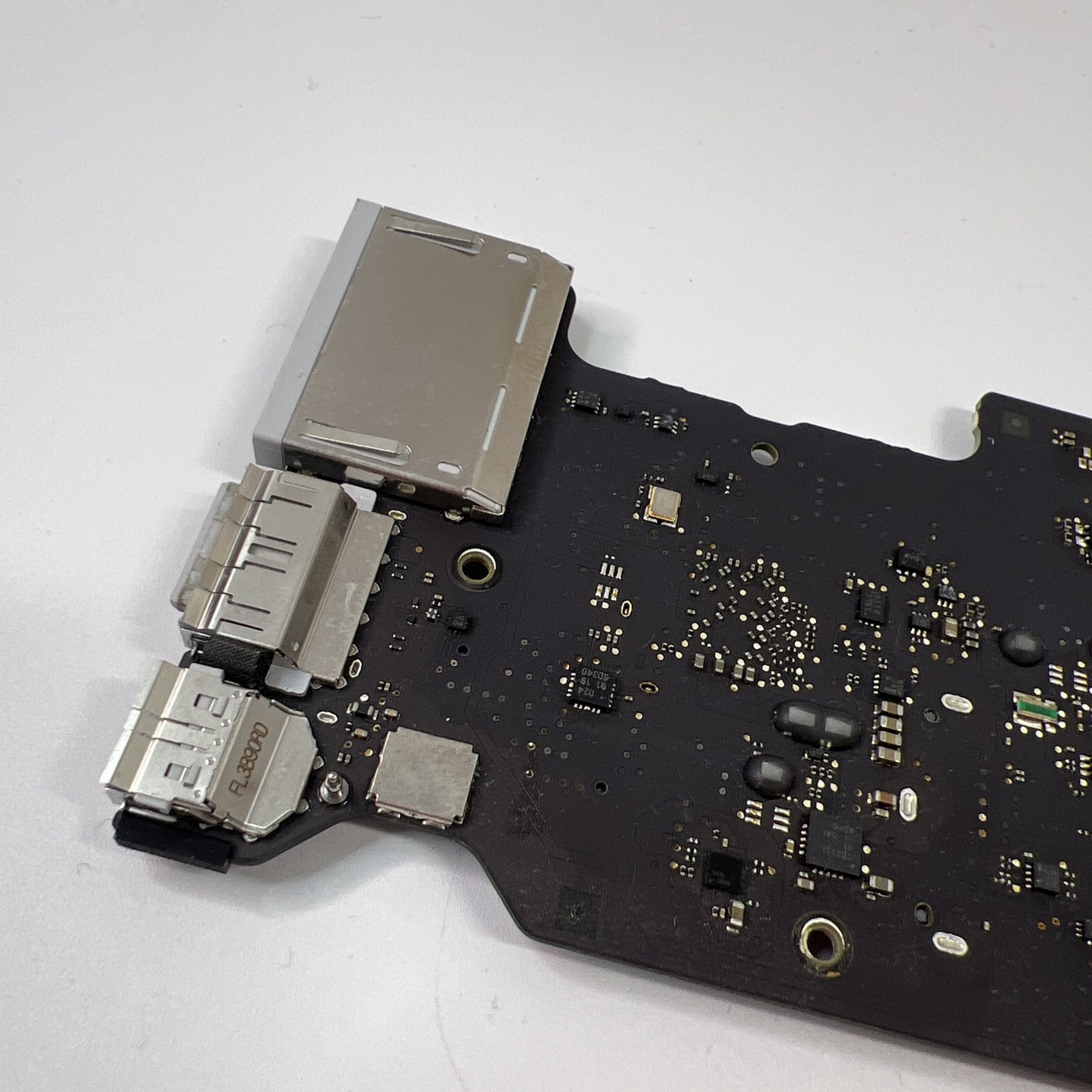 MACBOOK AIR A1466 13" MID 2013 LOGIC BOARD 1.3GHz i5 (WORKS)
