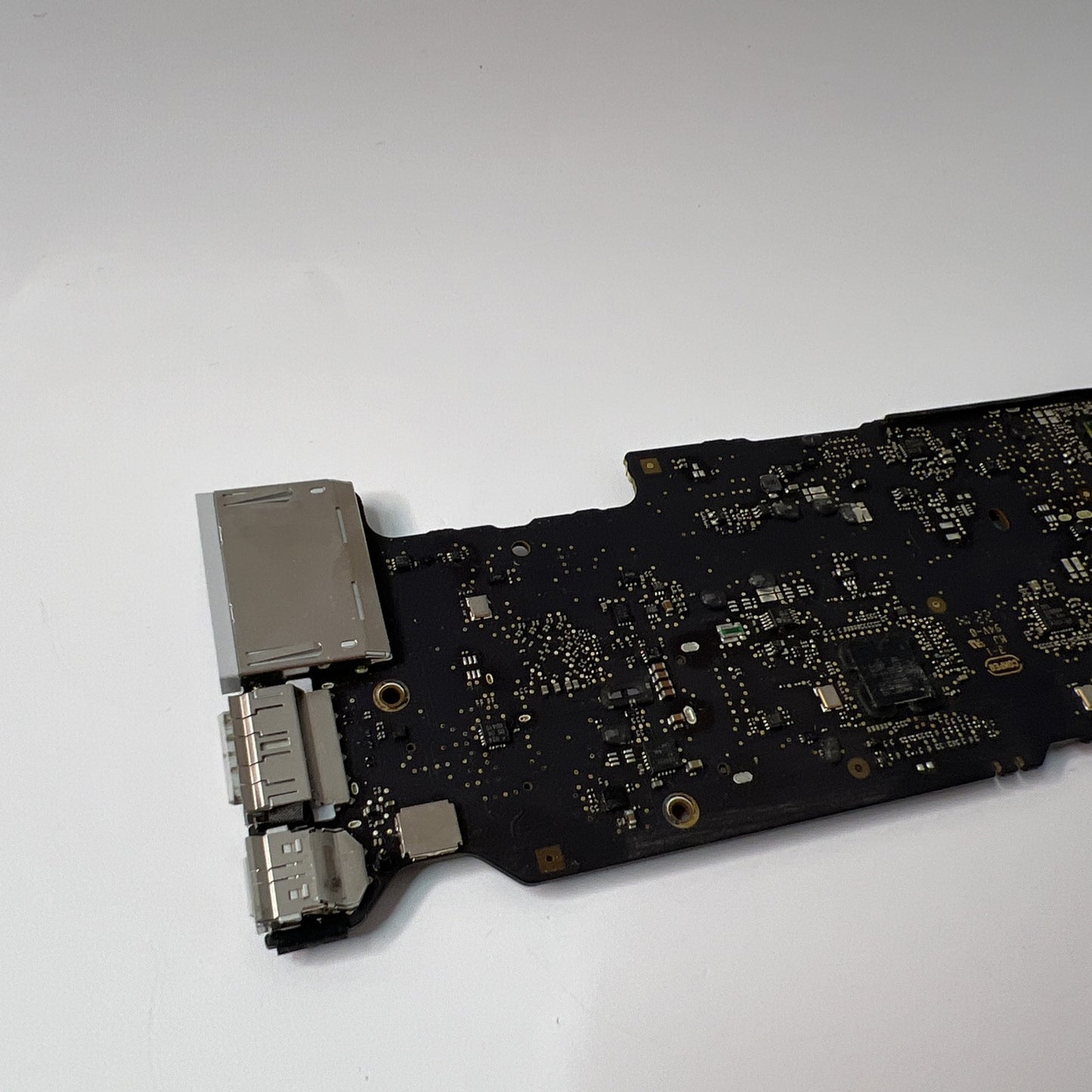 MACBOOK AIR A1466 13" EARLY 2014 LOGIC BOARD 1.4GHz i5 (WORKING)
