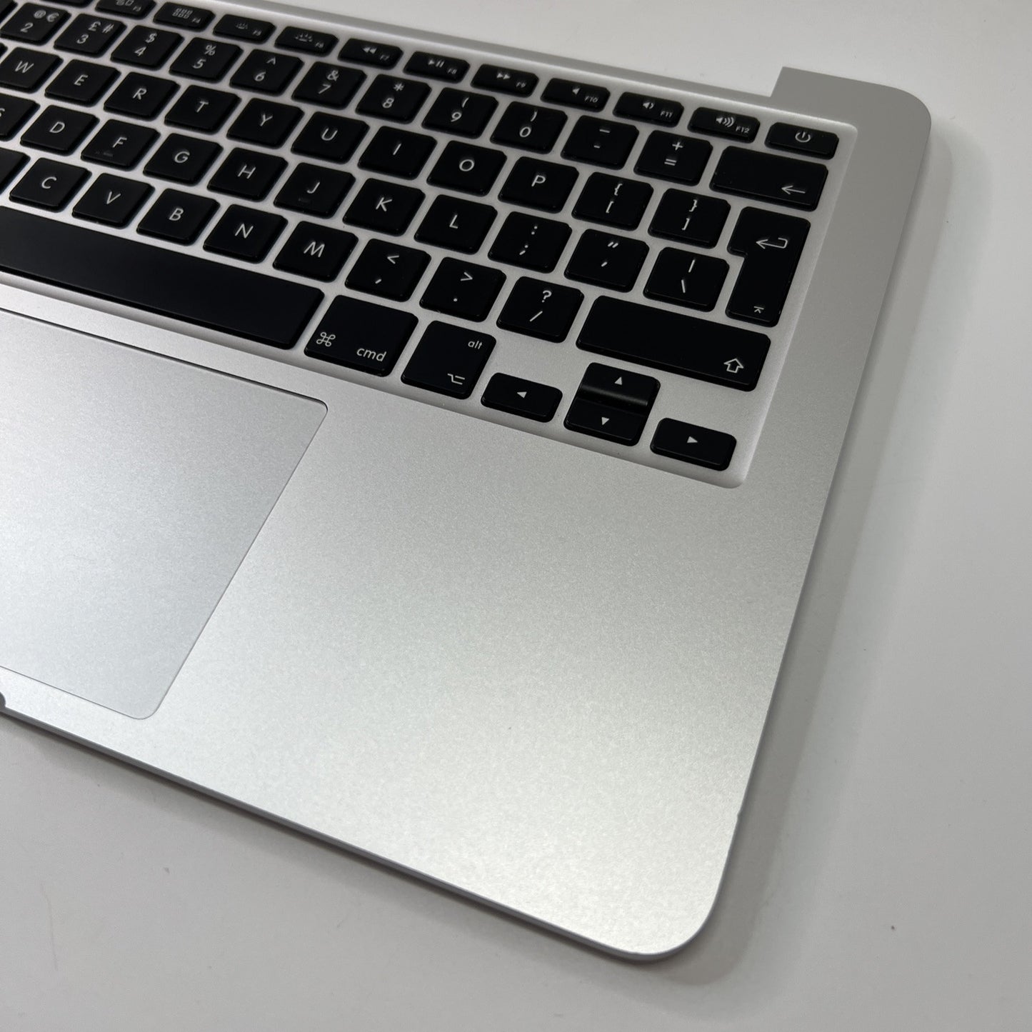 MacBook Pro Retina, 13-inch, Mid 2014 A1502 Palmrest UK Keyboard Touchpad Batter