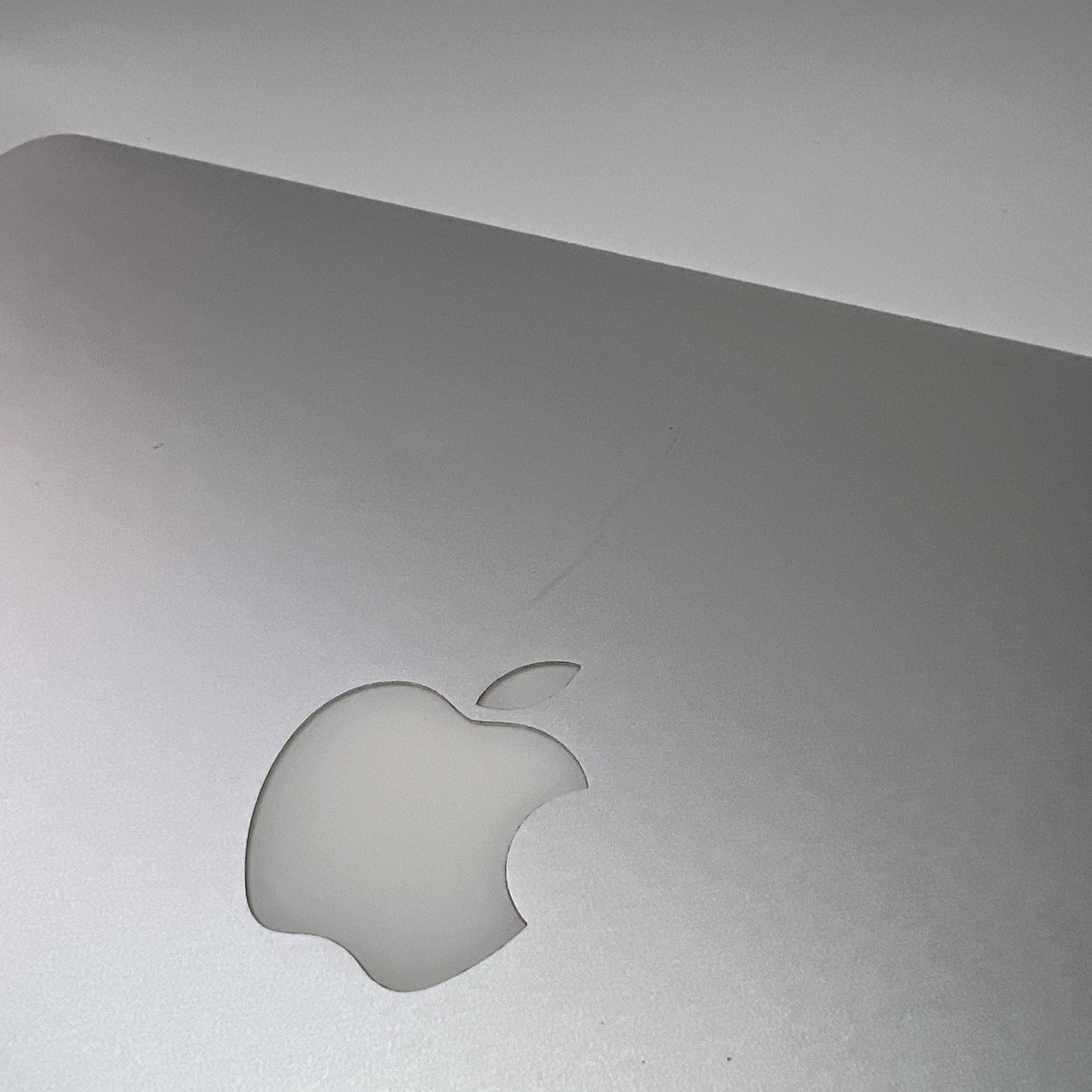 Apple MacBook Pro A1398 15 Mid 2012 LCD Screen Assembly Top Lid Cover