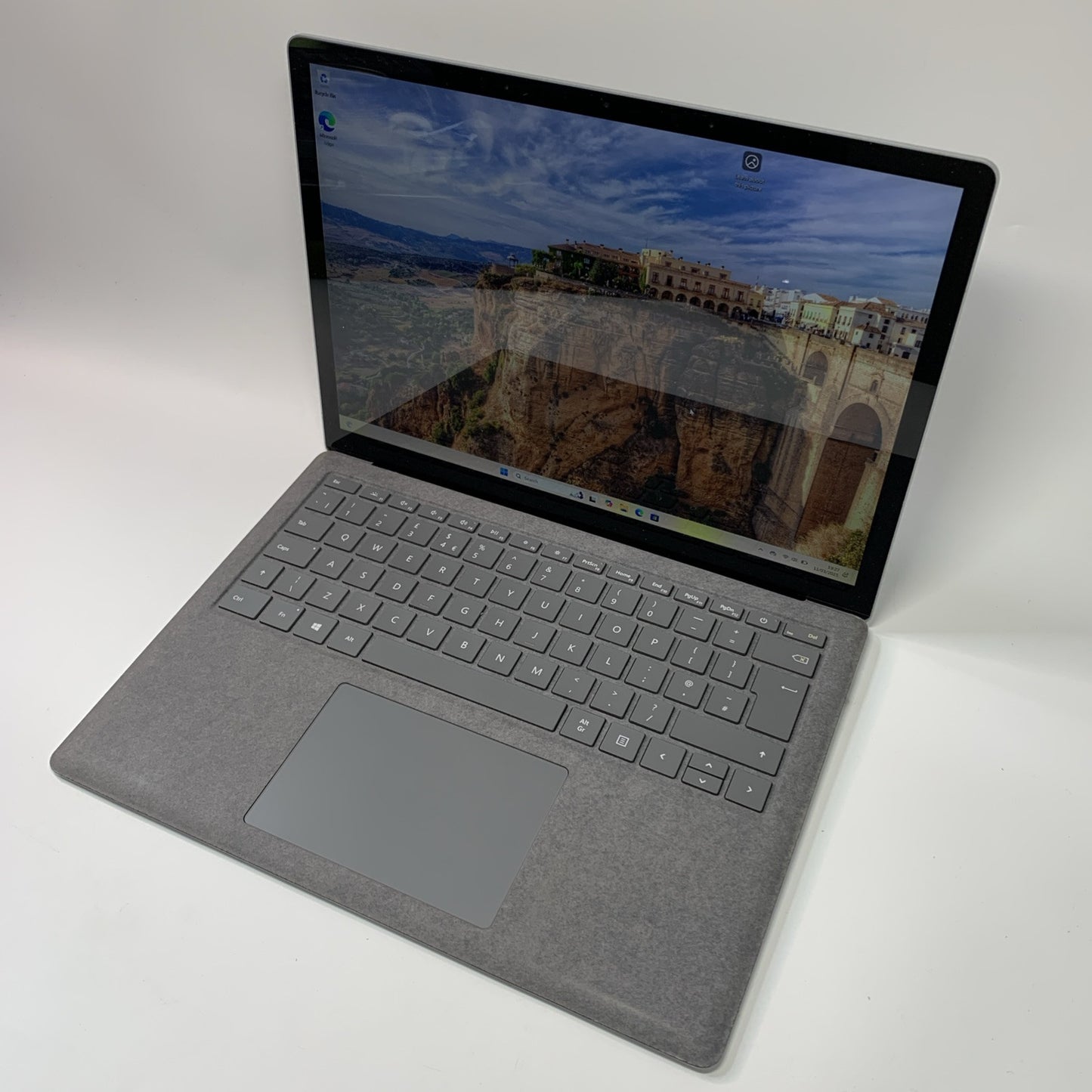 Microsoft Surface Laptop 4 1958 13.5" 2K Touch AMD Ryzen 5 8GB 256GB SSD Win 11