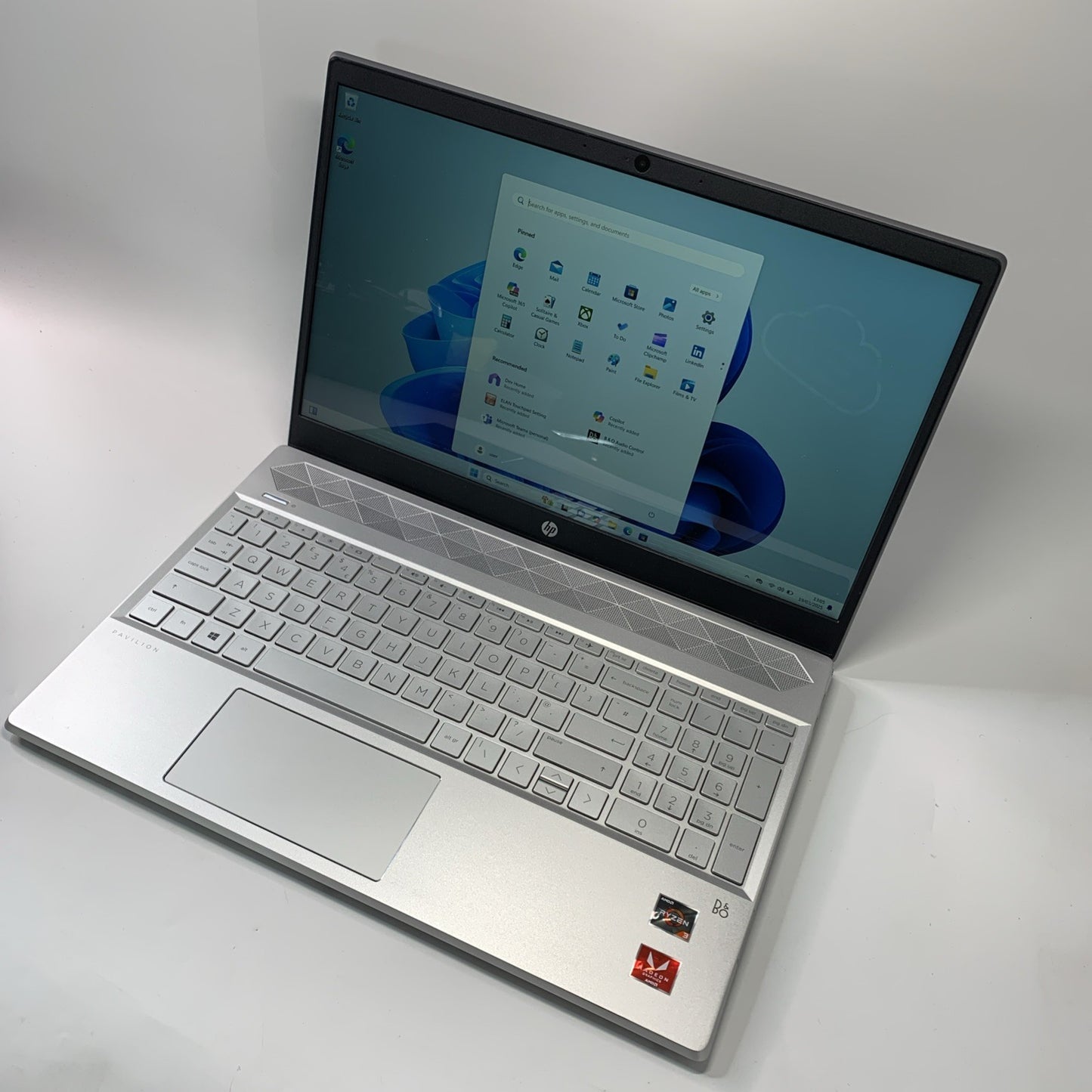 HP Pavilion 15-CW1004NA 15.6” AMD Ryzen 3 3300U 8GB 256 Touchscreen Grade A
