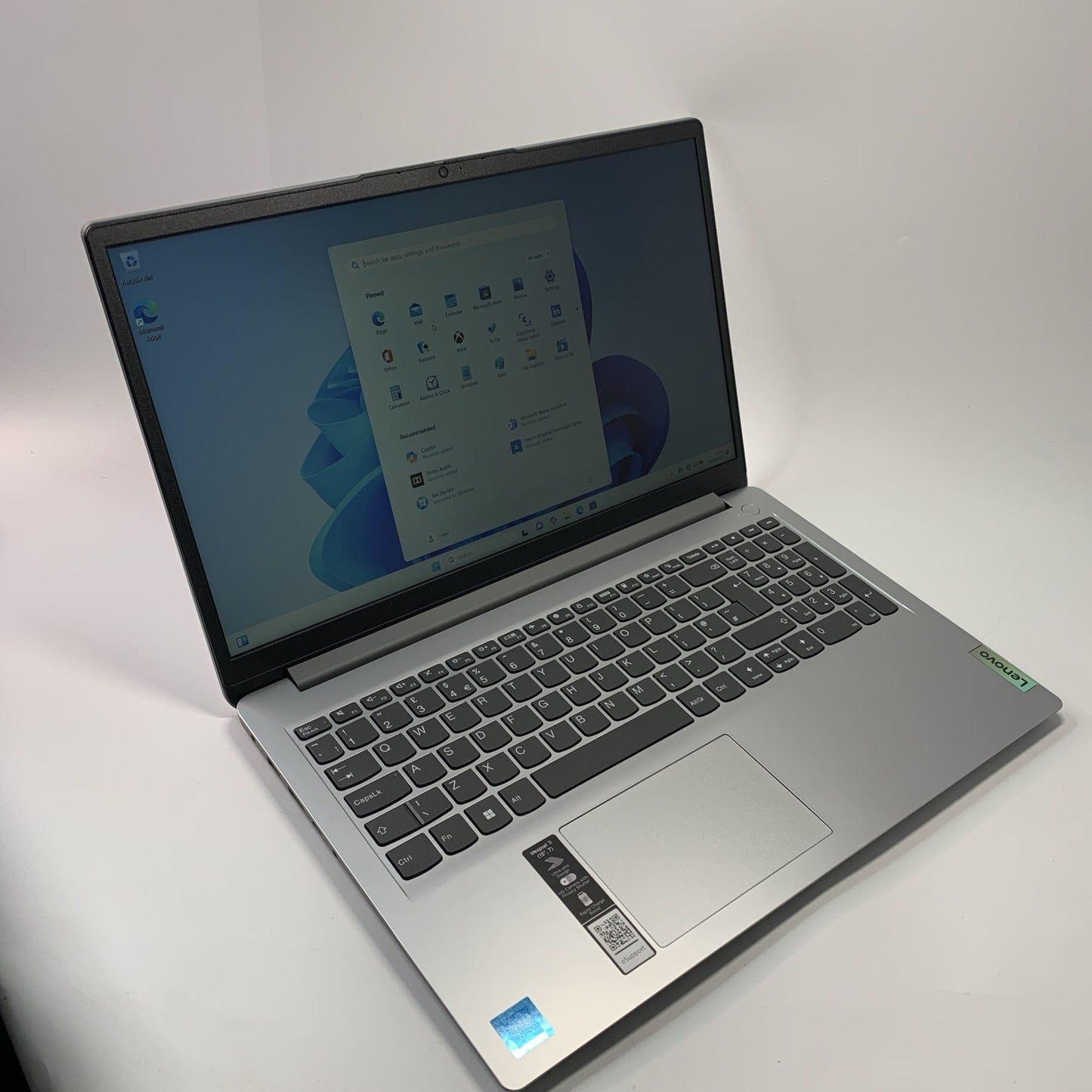 Lenovo IdeaPad 1 15.6" 15IGL7 Intel Pentium Silver N4500 4GB 128GB Windows 11