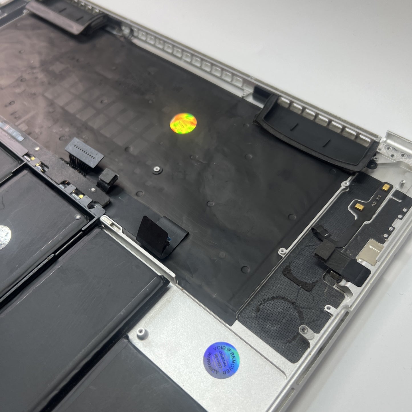 MacBook Pro A1398 15 Mid 2012 Palmrest UK Keyboard Battery Touchpad Silver