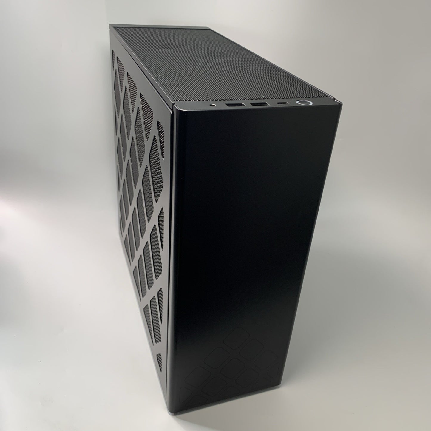 Intel NUC 13 Extreme Kit Gaming PC 13th Gen Core i7-13700K 8GB RAM 256GB SSD