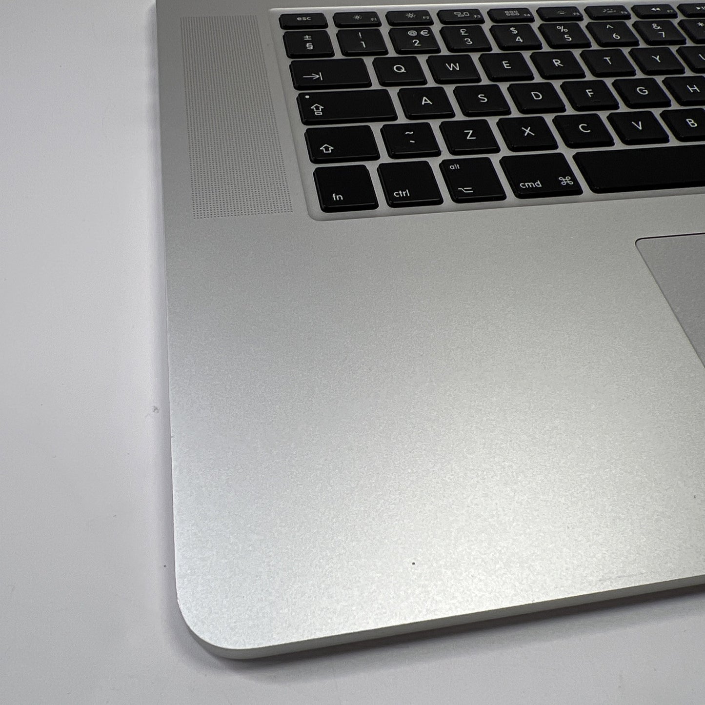 MacBook Pro A1398 15 Mid 2012 Palmrest UK Keyboard Battery Touchpad Silver