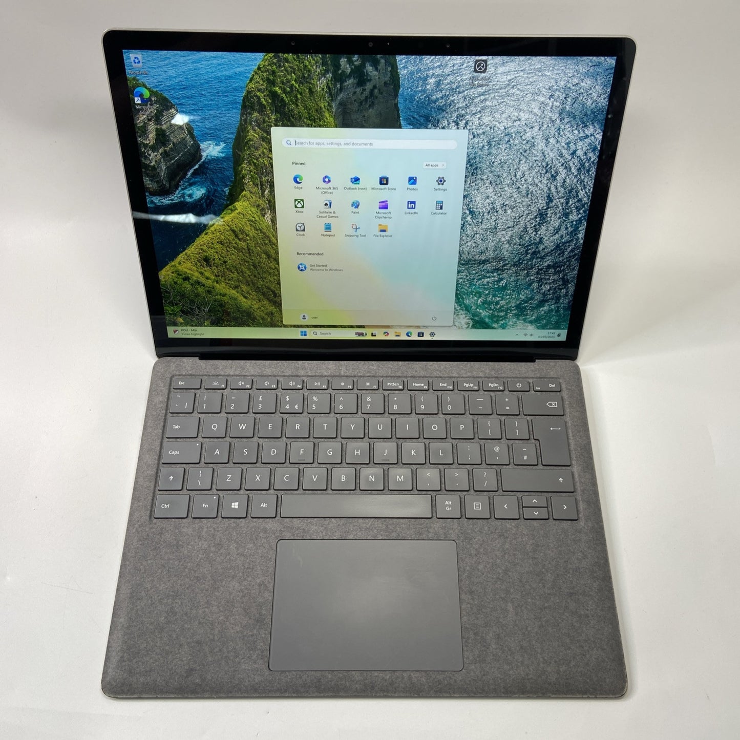 Microsoft Surface Laptop 3 1867 13” Core i5-1035G7 128GB SSD 8GB RAM Touchscreen