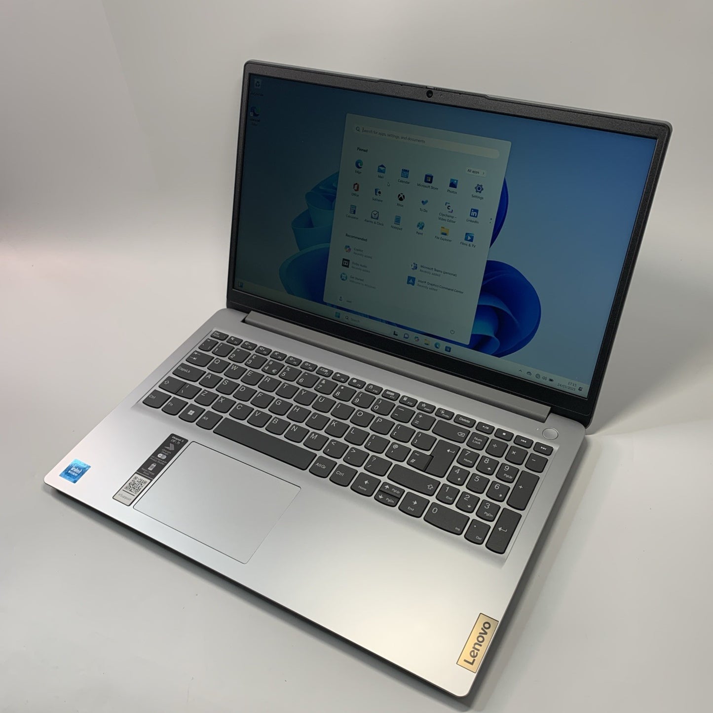 Lenovo IdeaPad 1 15.6" 15IGL7 Intel Pentium Silver N4500 4GB 128GB Windows 11