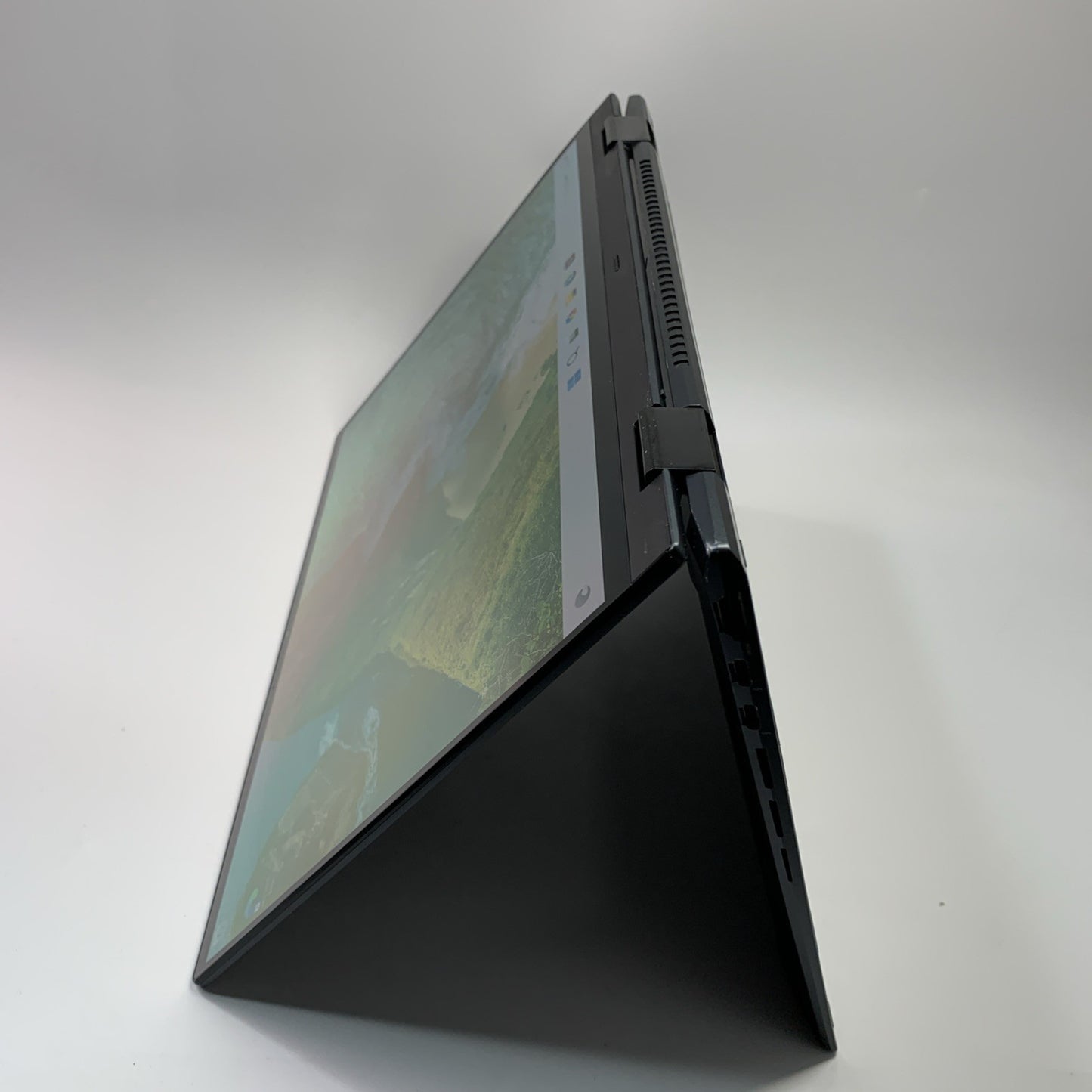 ASUS Zenbook UP5401ZA 14" Flip OLED Touchscreen 2in1 i5-12500H 16GB 512GB SSD
