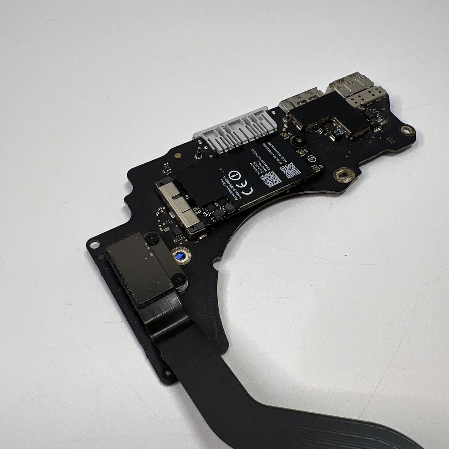 GENUINE APPLE MACBOOK PRO RETINA 13 A1502 2014 USB HDMI SD I/O BOARD