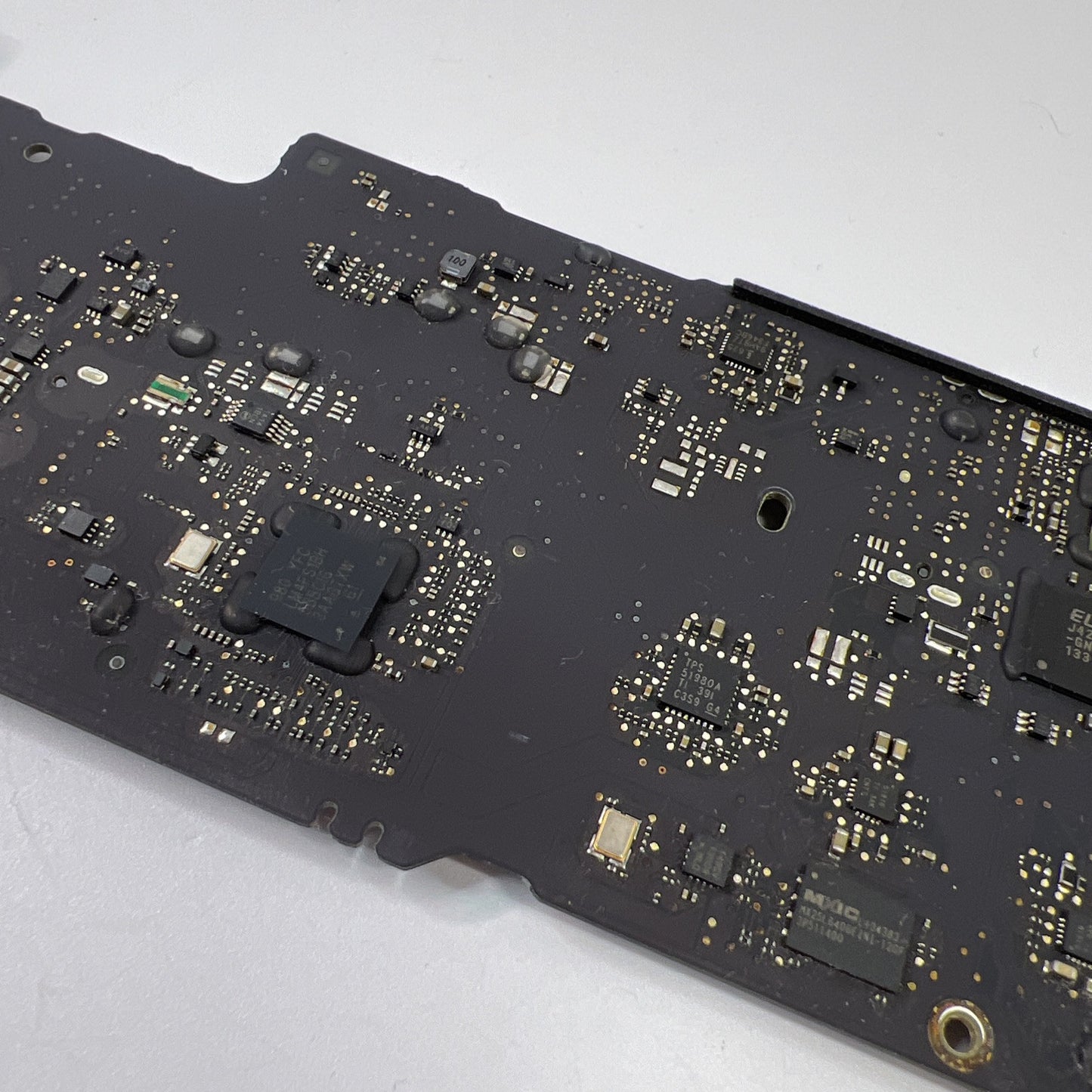 MACBOOK AIR A1466 13" MID 2013 LOGIC BOARD 1.3GHz i5 (WORKS)