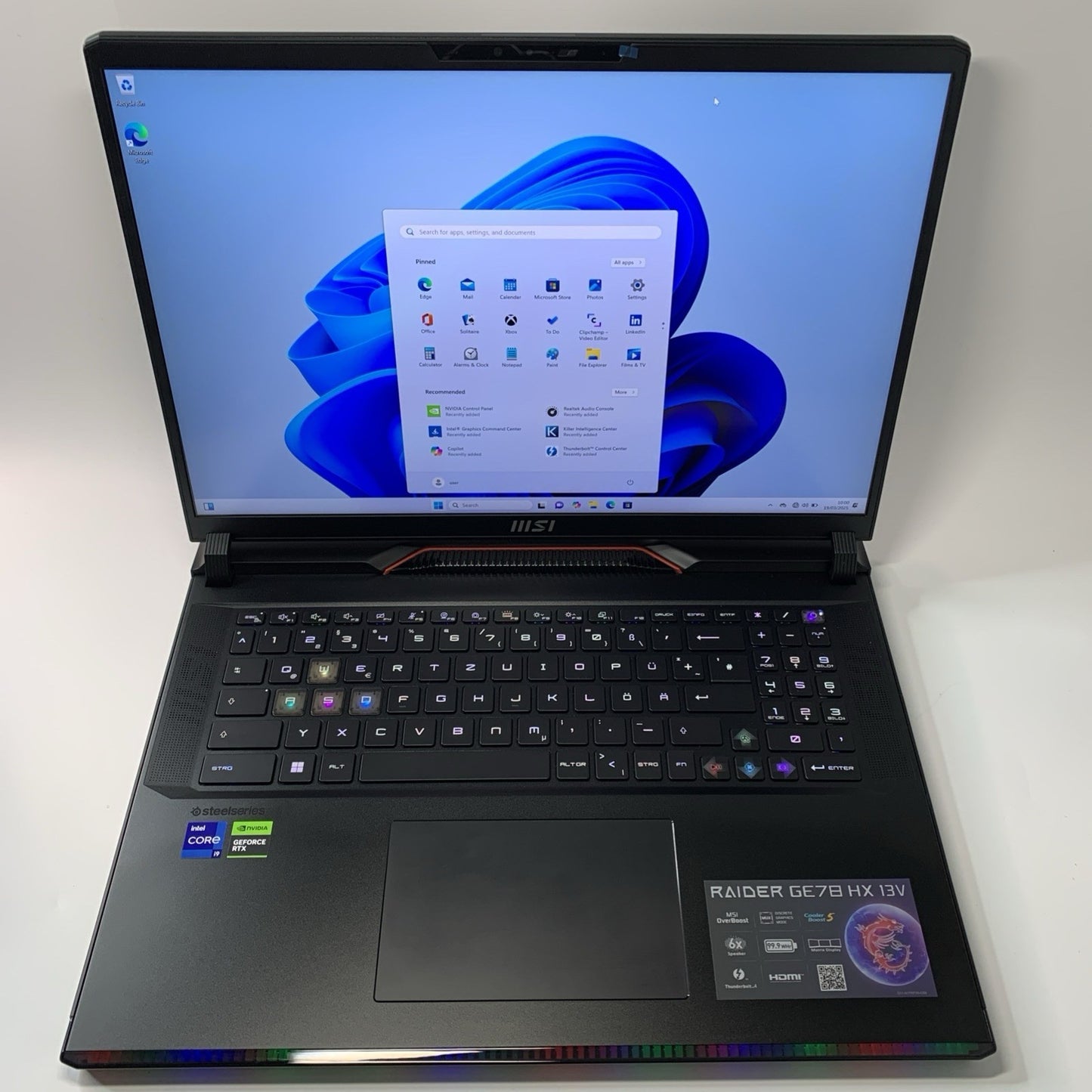 MSI Raider GE78HX 13VI-062UK 17" QHD+ Gaming Laptop i9-13950HX 64GB 2TB RTX4080