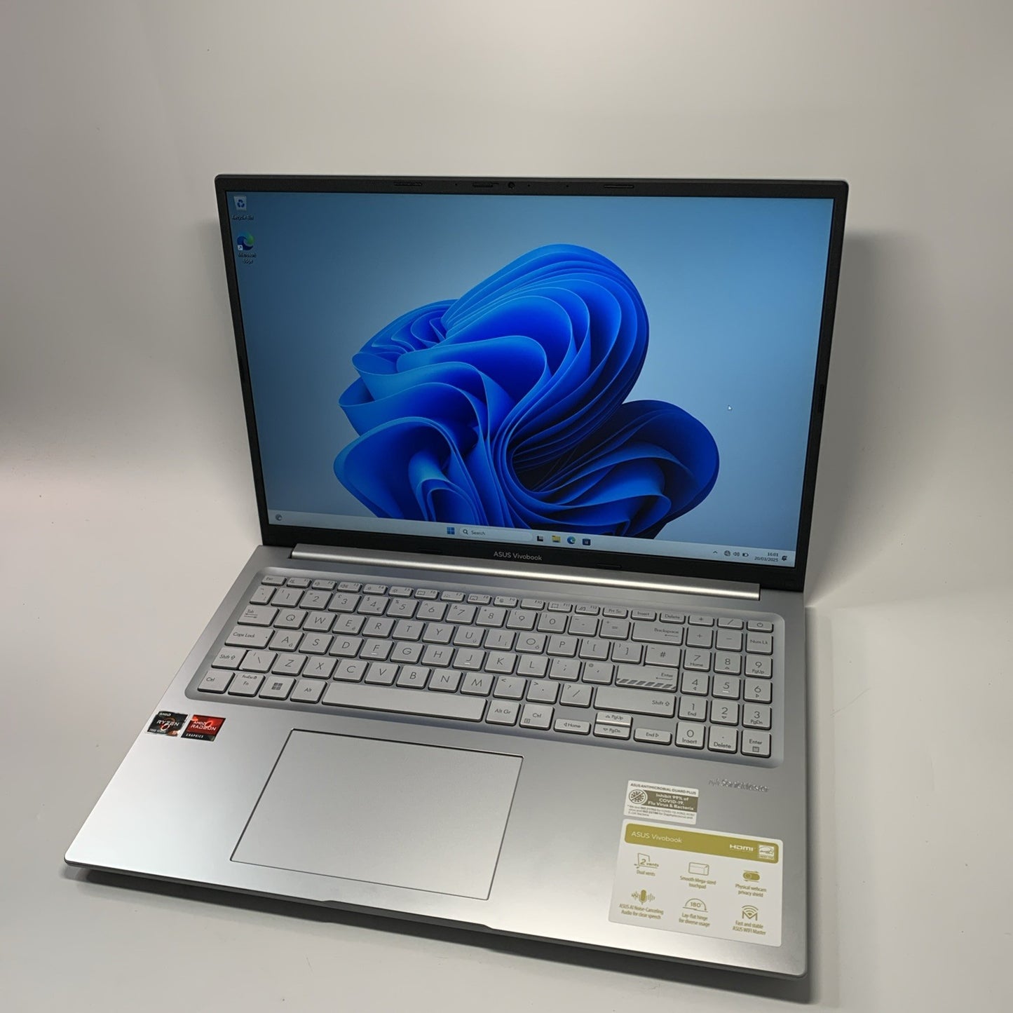 ASUS Vivobook M1605YA 16.0" Laptop AMD Ryzen 5-7430U 16GB RAM 1TB Windows 11