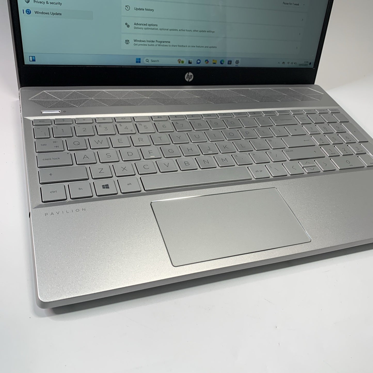 HP Pavilion 15-CW1004NA 15.6” AMD Ryzen 3 3300U 8GB 256 Touchscreen Grade A