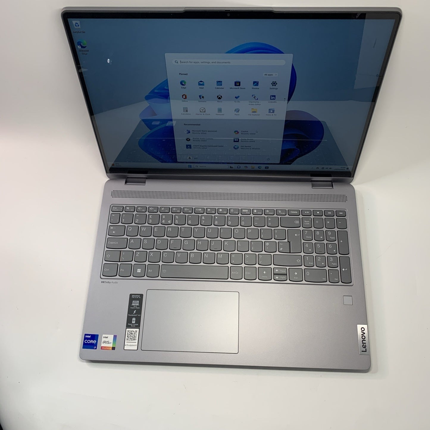 Lenovo IdeaPad Flex 5 16IRU8 16" 2-in-1 Laptop Intel i7-1355U 16GB RAM 512GB SSD