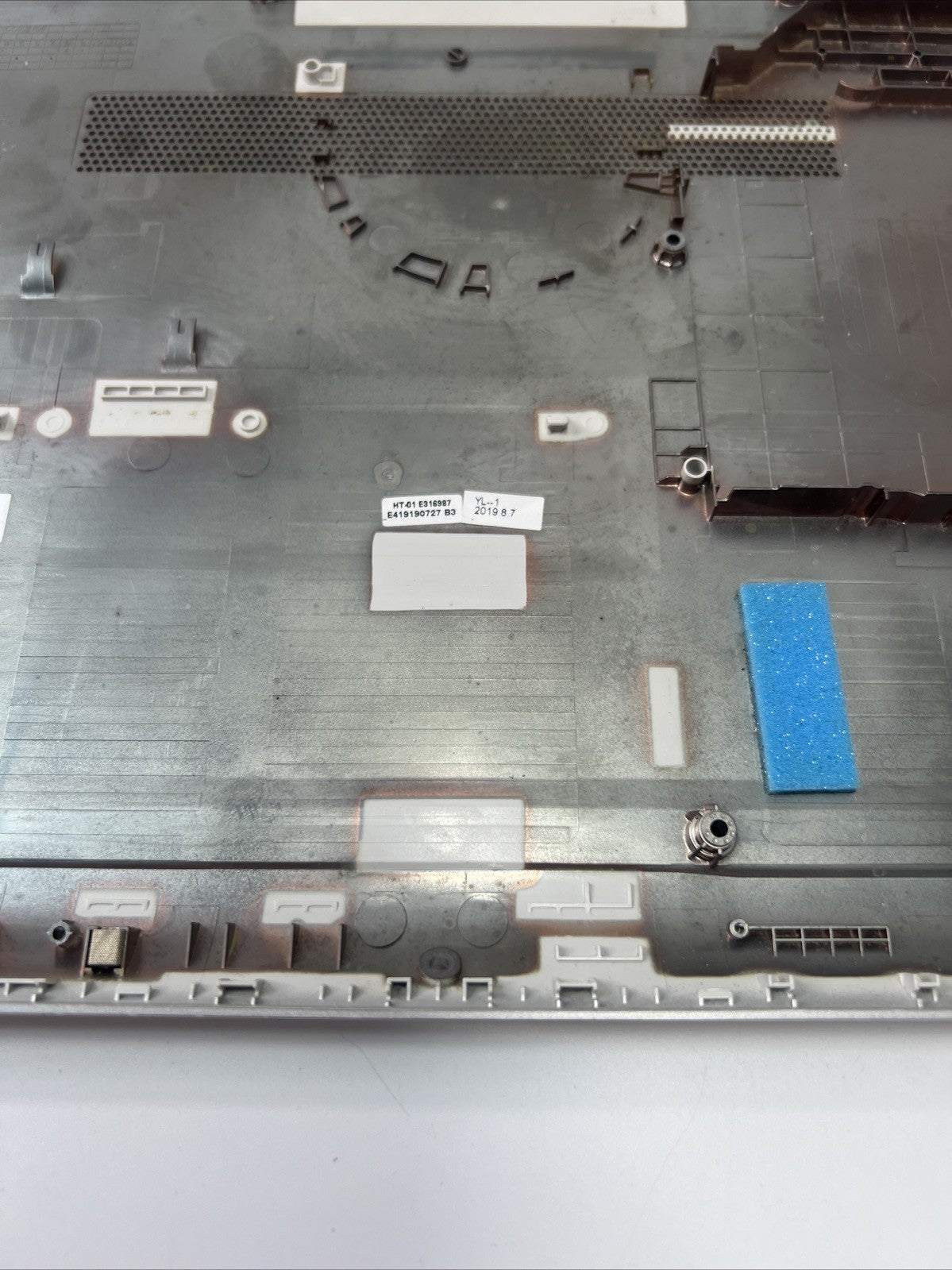 Genuine HP Pavilion 15-da1013ne Bottom Base Cover Silver L20391-001