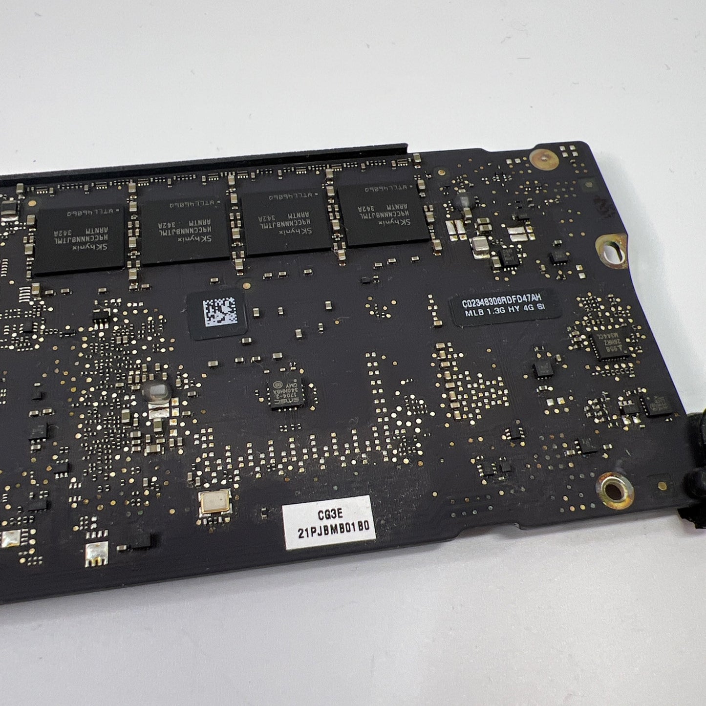 MACBOOK AIR A1466 13" MID 2013 LOGIC BOARD 1.3GHz i5 (WORKS)