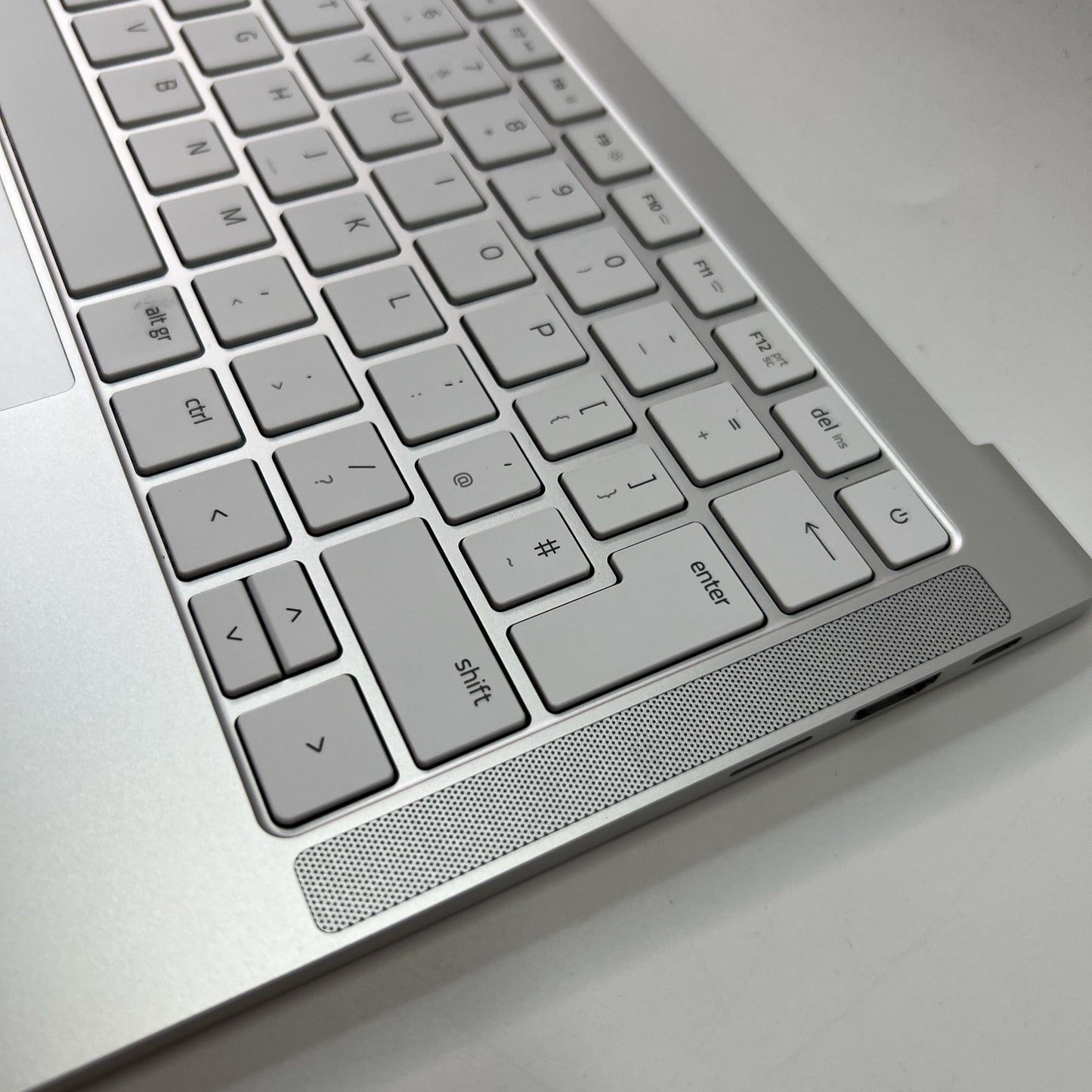 Razer Book 13 RZ09-0357 Genuine Palmrest UK Keyboard Touchpad Silver 13141560