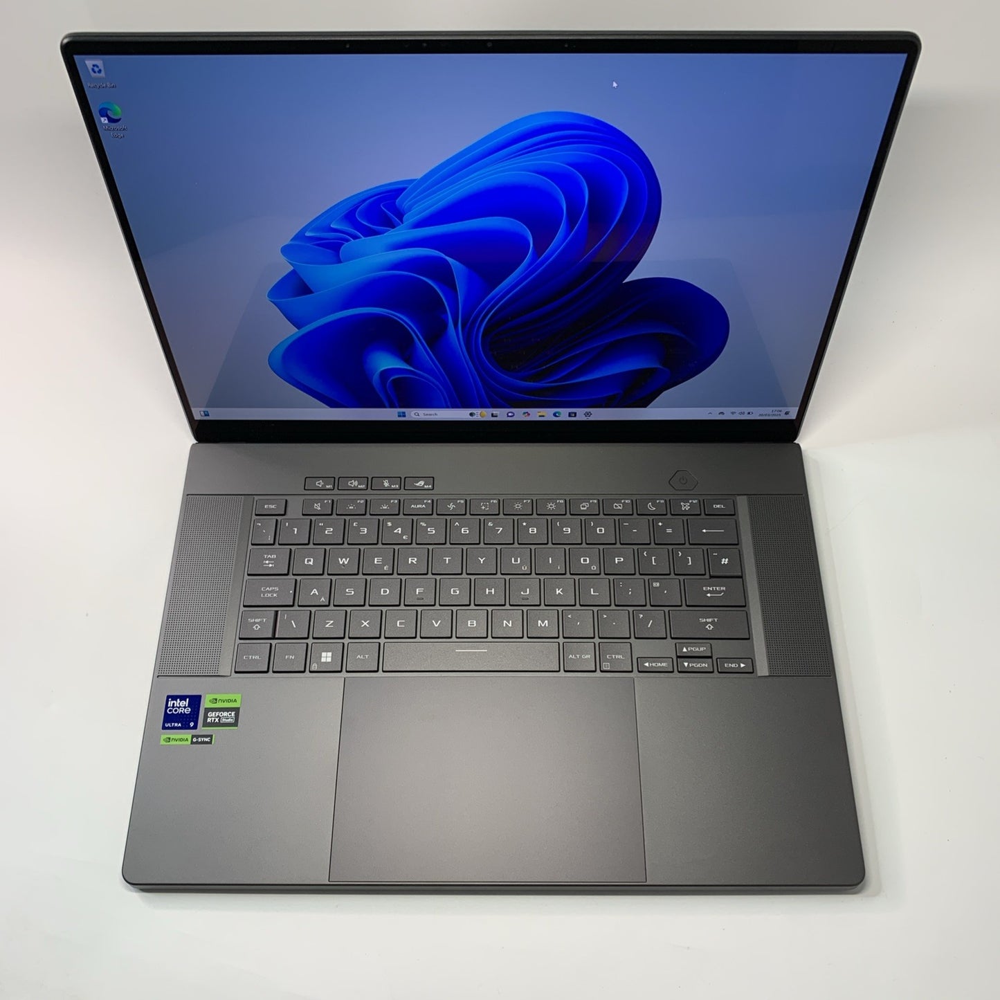 ASUS ROG Zephyrus G16 OLED 16.0" Core Ultra 9-185H RTX 4070 32GB RAM 1TB SSD