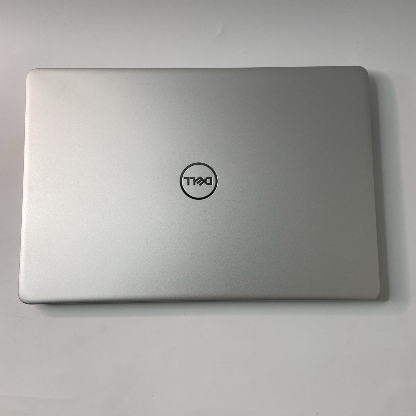 DELL Inspiron 5370 Core i3-7130U 8GB 256GB 13.3 Inch Windows 10 Laptop