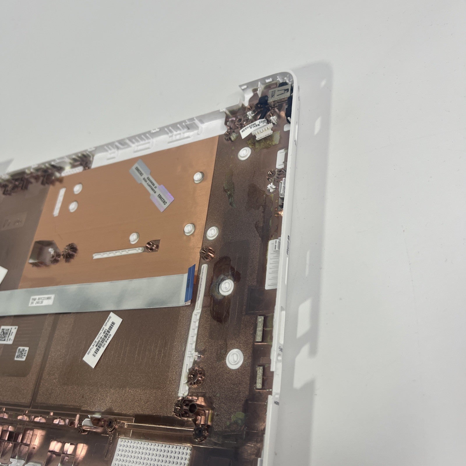 Genuine White HP Stream 11-ak0028na Bottom Case Base Cover And Usb Board EAY0Q00