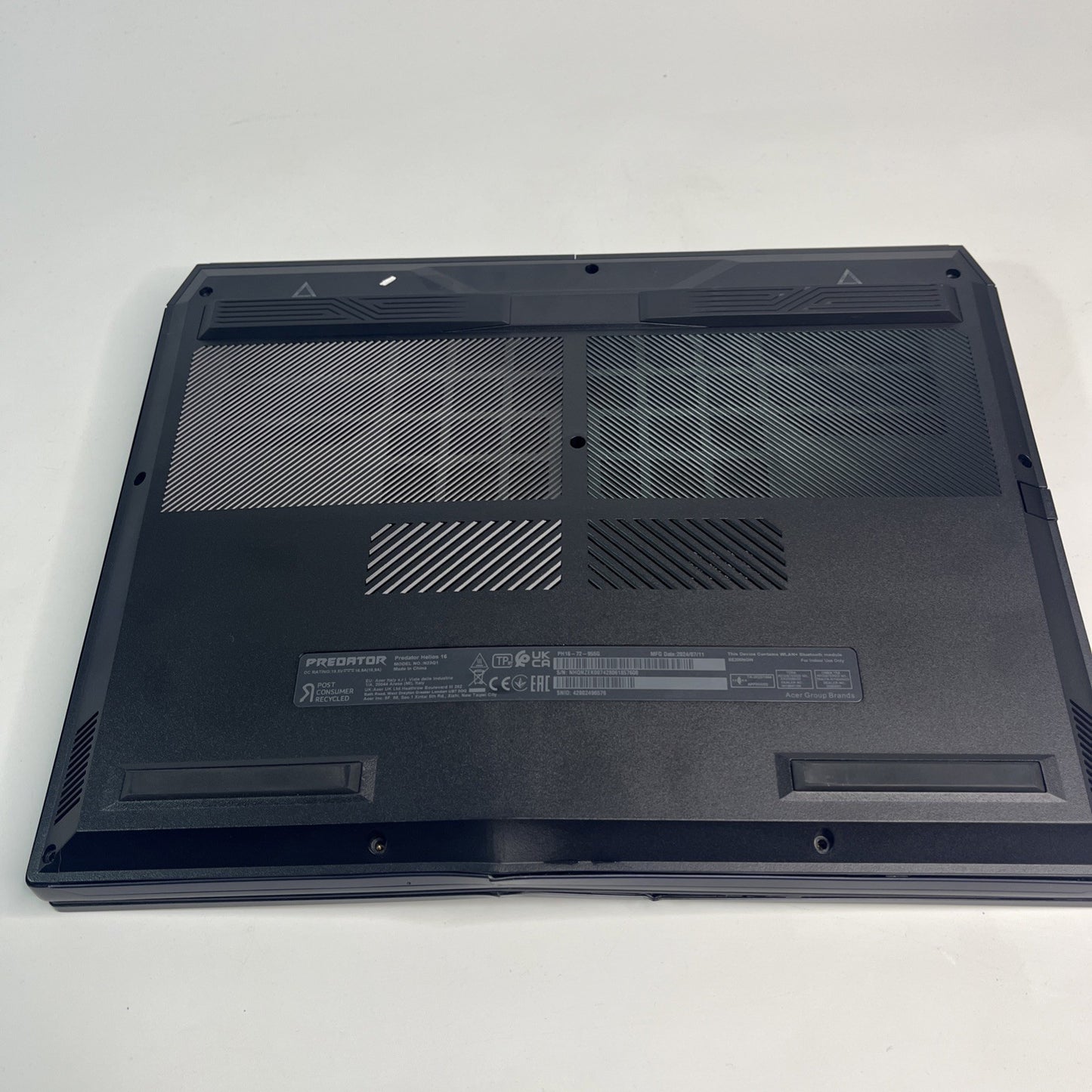 Acer Predator Helios 16 PH16-72 16" Intel i9 14900HX  RTX 4080 16 RAM 5.40 GHz