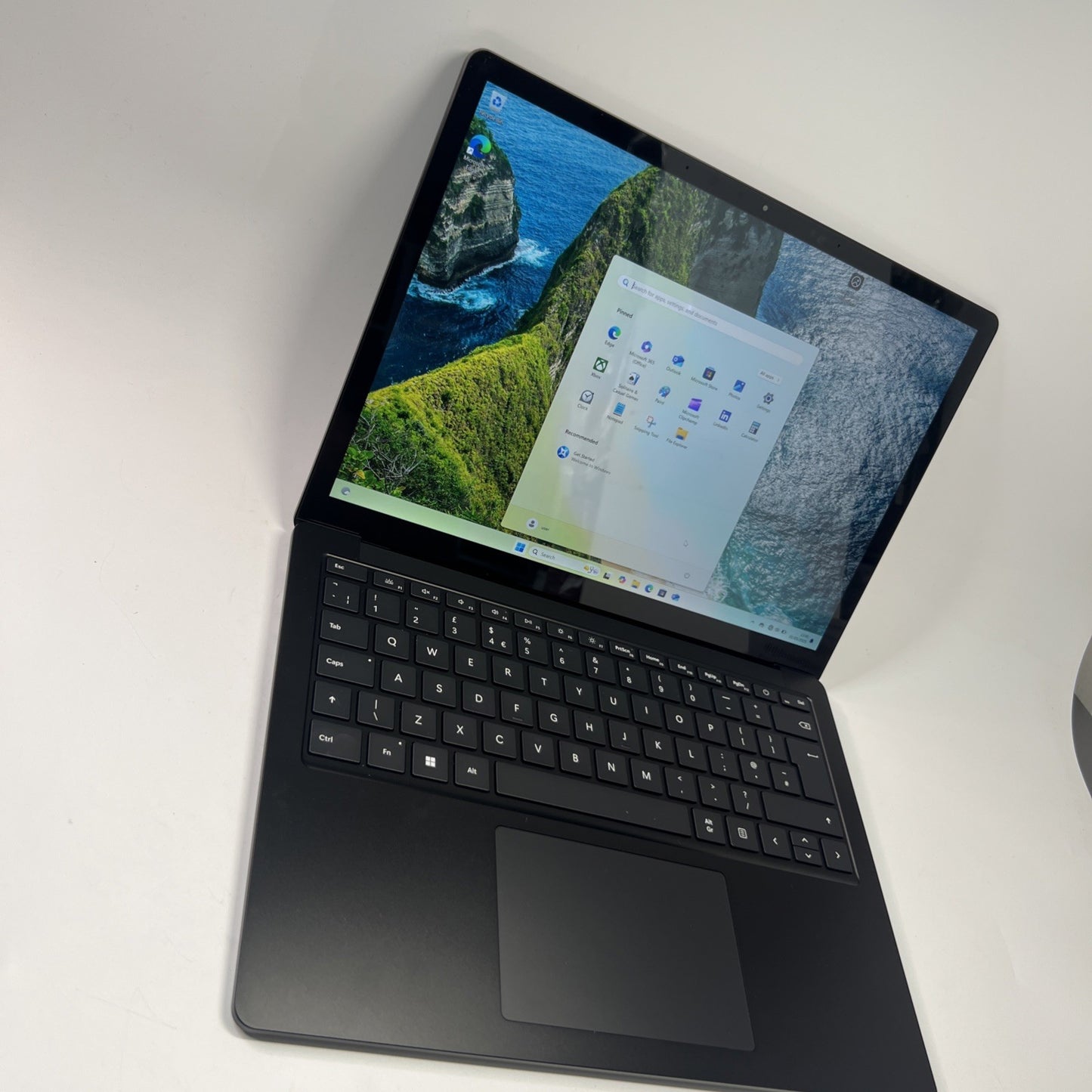 Microsoft Surface Laptop 5 13.5" Touchscreen Intel i7-1265U 8GB RAM 256GB SSD