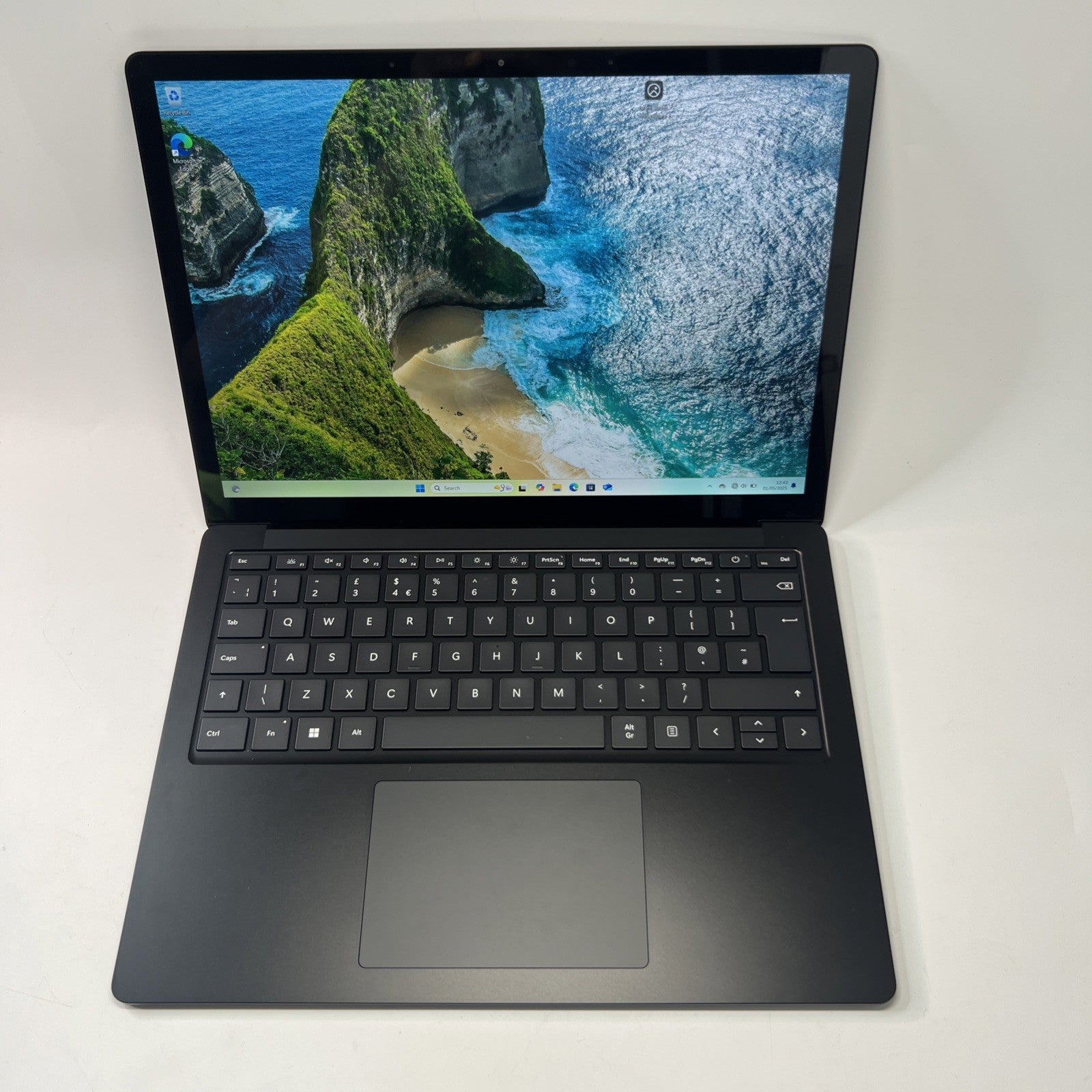 Microsoft Surface Laptop 5 13.5" Touchscreen Intel i7-1265U 8GB RAM 256GB SSD