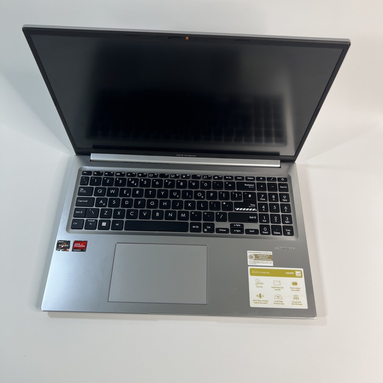 ASUS Vivobook M1605YA 16.0" Laptop AMD Ryzen 5-7430U 16GB RAM 512 Windows 11