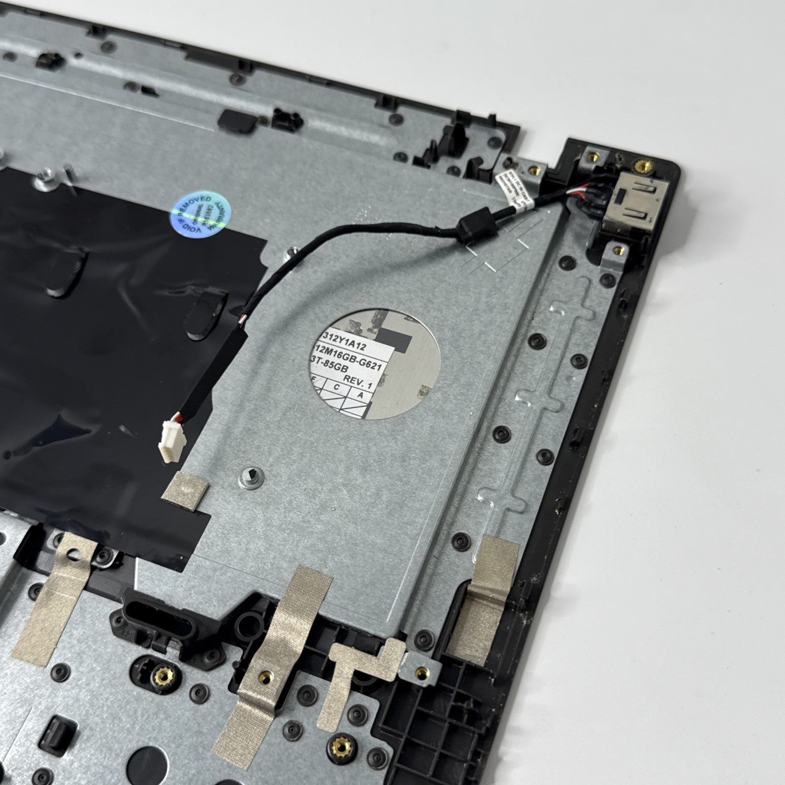 Lenovo Thinkpad L470 Palmrest UK Keyboard (KEY MISSING) Black