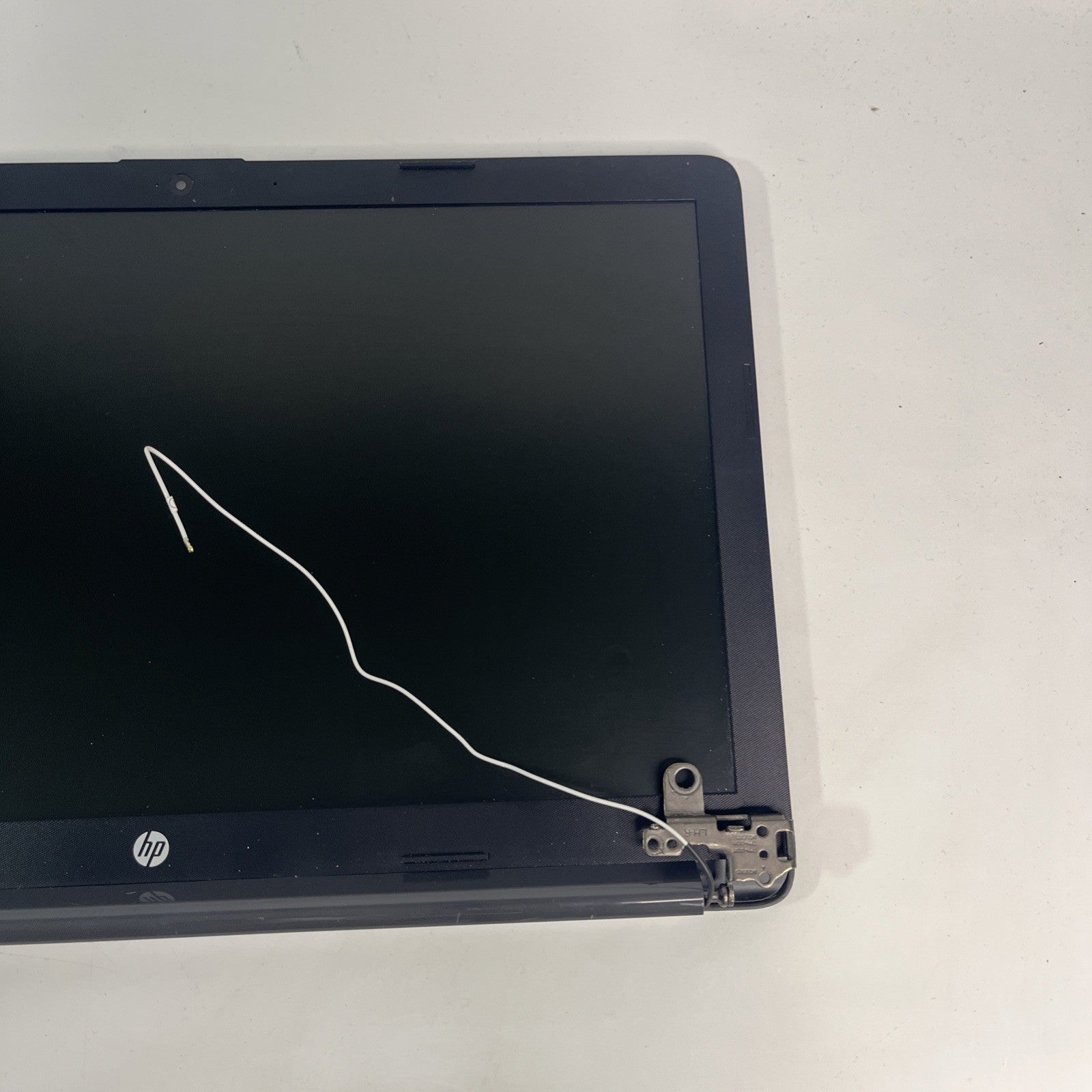 Genuine Black Hp 250 G7  Complete Top Lid & Screen Assembly. Bezel Broken