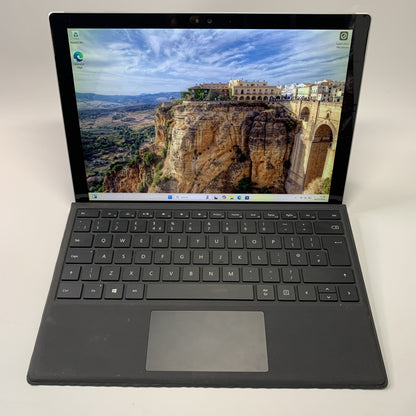 Microsoft Surface Pro 4 12.3 inch Tablet Intel Core i7-6650U 8GB RAM 256GB SSD