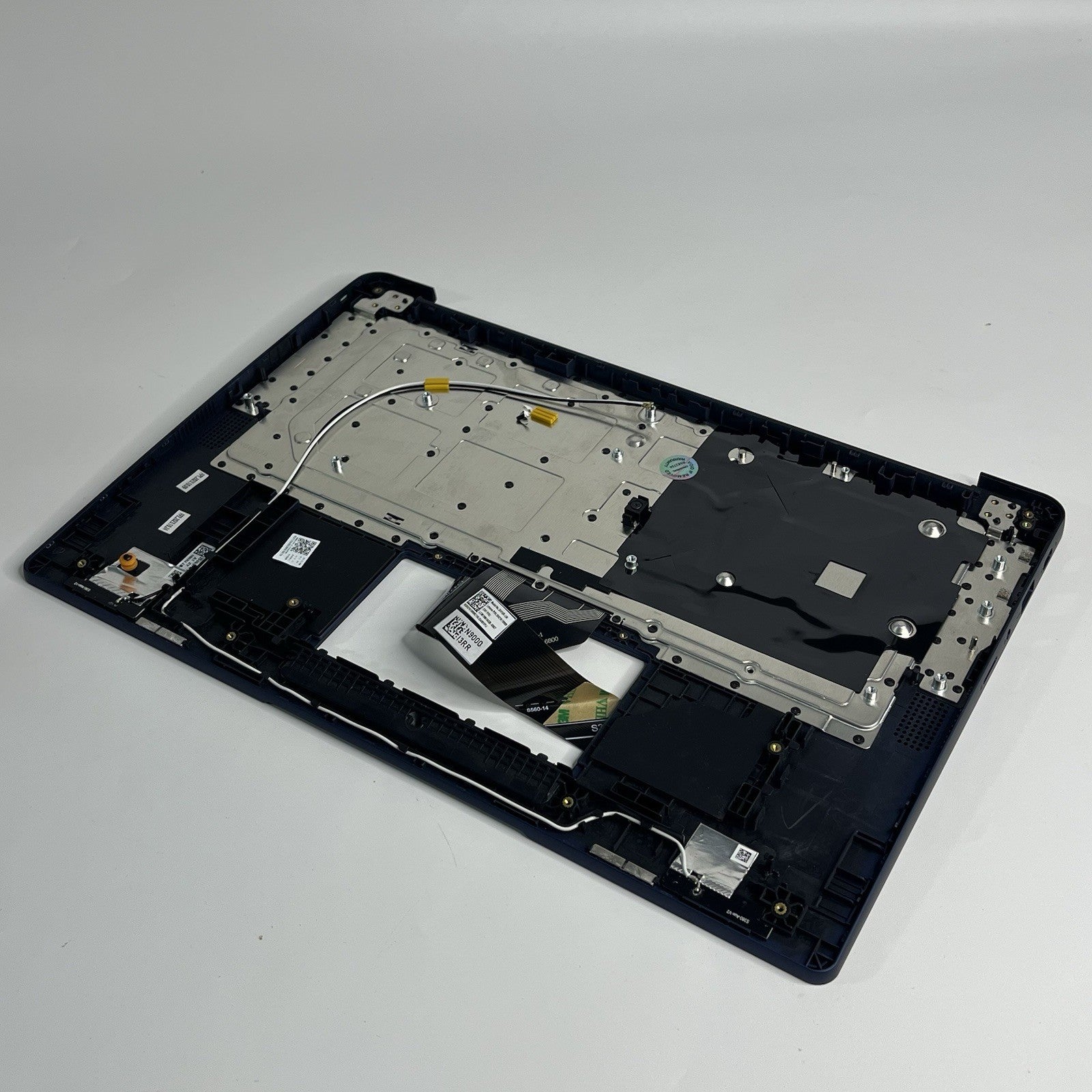 Lenovo Ideapad Slim 3 Chrome 14M868 UK Keyboard Palmrest Grade A