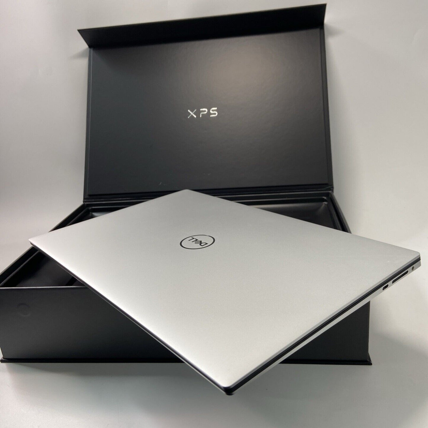 Dell XPS 15 9520 Laptop i7-12700H Gen 16GB RAM 1TB SSD RTX 3050 Ti Spanish KB