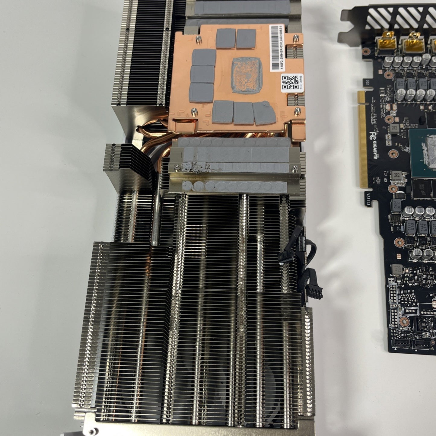 GIGABYTE  RTX 4080 Super AERO OC 16 Graphics Card Not Working Missing Parts