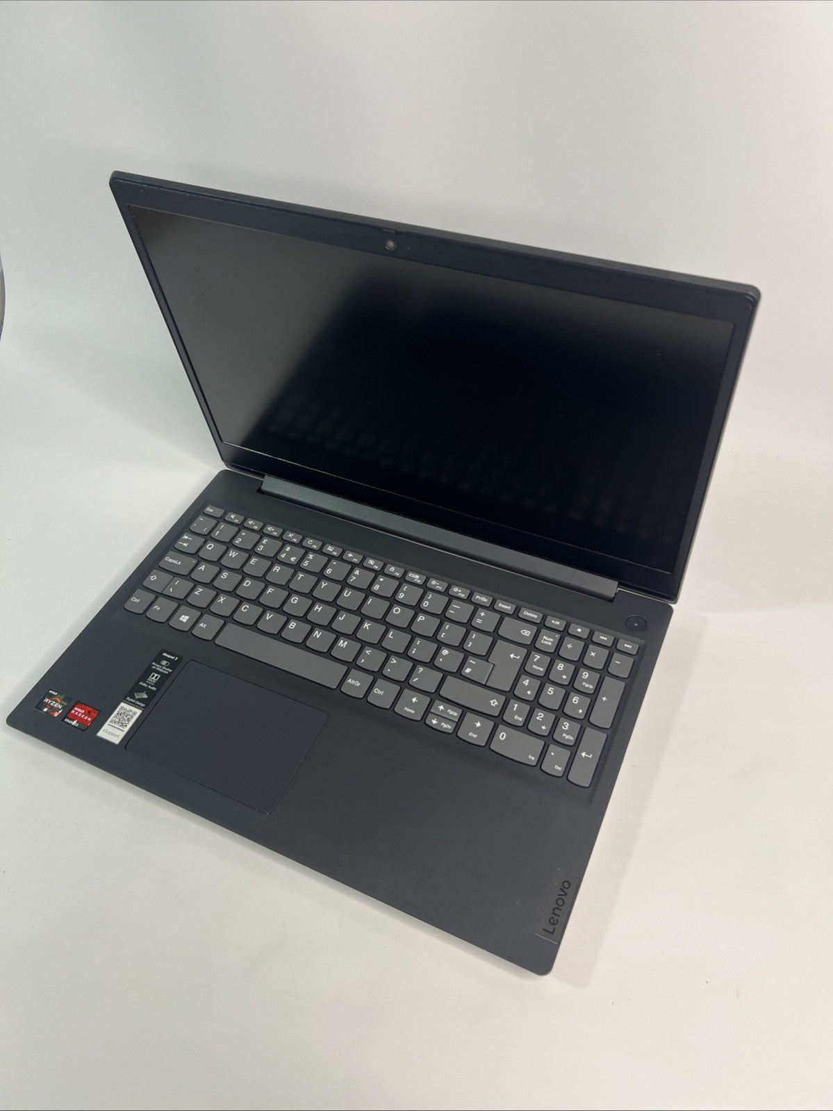 Lenovo IdeaPad 3 15ADA05 15.6" Laptop AMD Ryzen 5 3500U 20GB RAM 256GB SSD