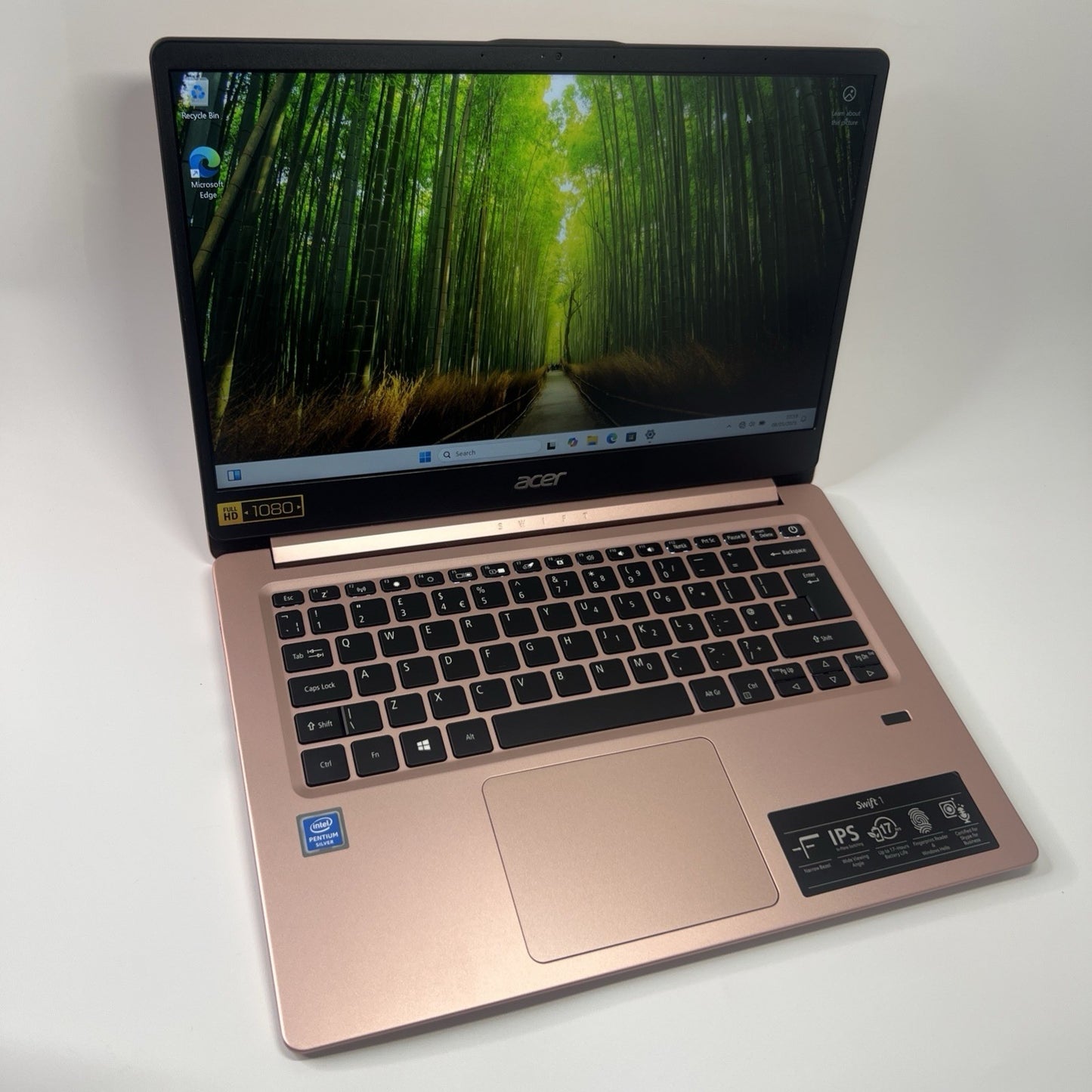 Acer Swift 1 SF114-32 Intel - Pentium N5030 4GB RAM 256GB SSD Windows 11 