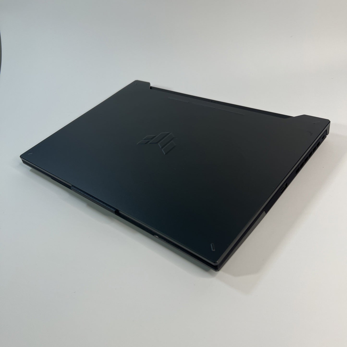 ASUS Tuf F15 FX507ZU4 Gaming Laptop Intel i7-12700H  RTX 4050 16GB RAM 1TB SSD