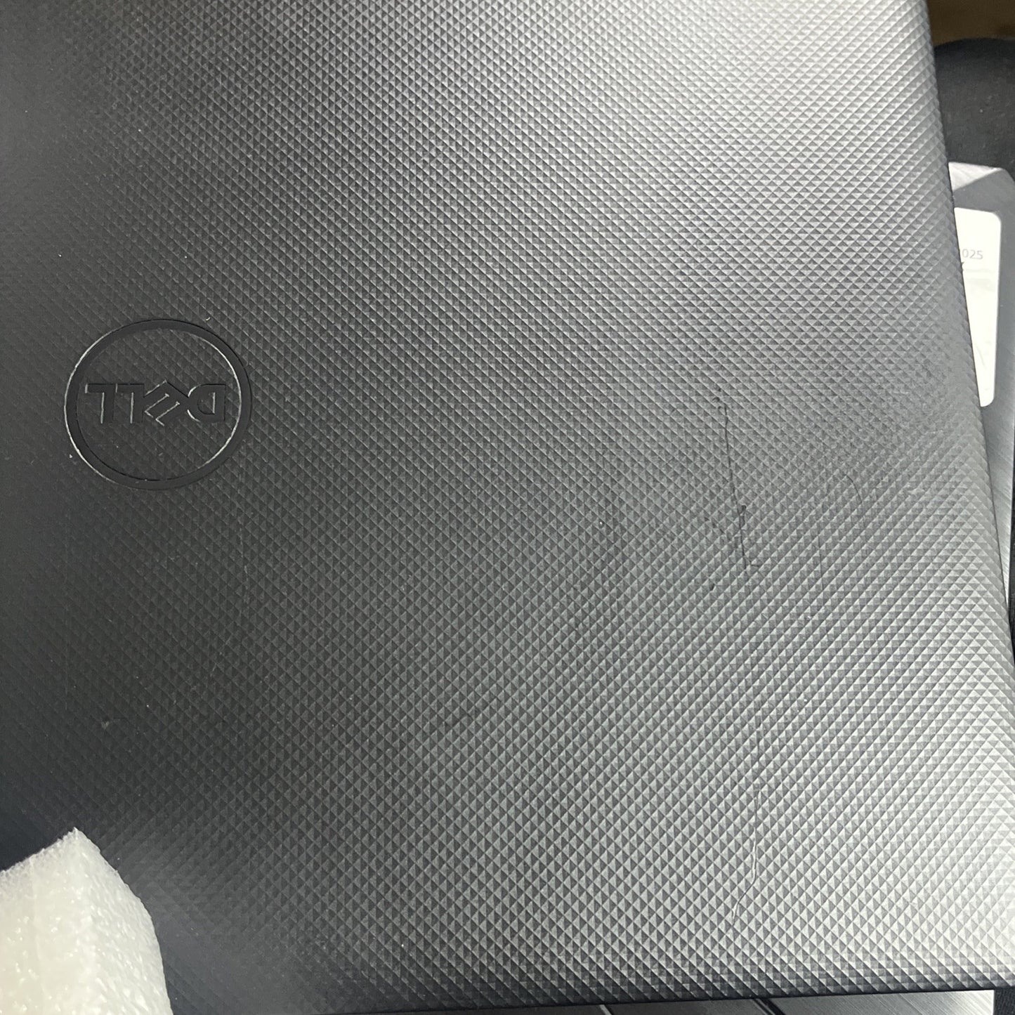 Dell Vostro 3590 i7-10th GEN 8GB RAM 256GB SSD 15.6" FHD Win 11. Grade B