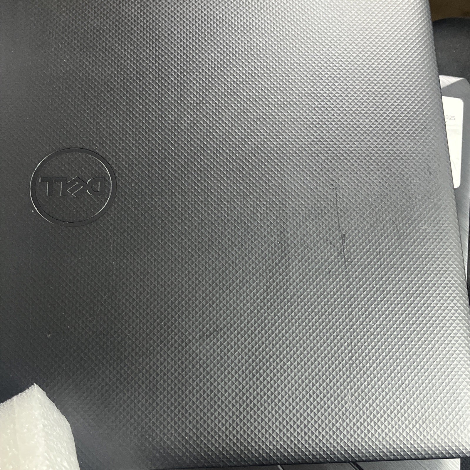 Dell Vostro 3590 i7-10th GEN 8GB RAM 256GB SSD 15.6" FHD Win 11. Grade B