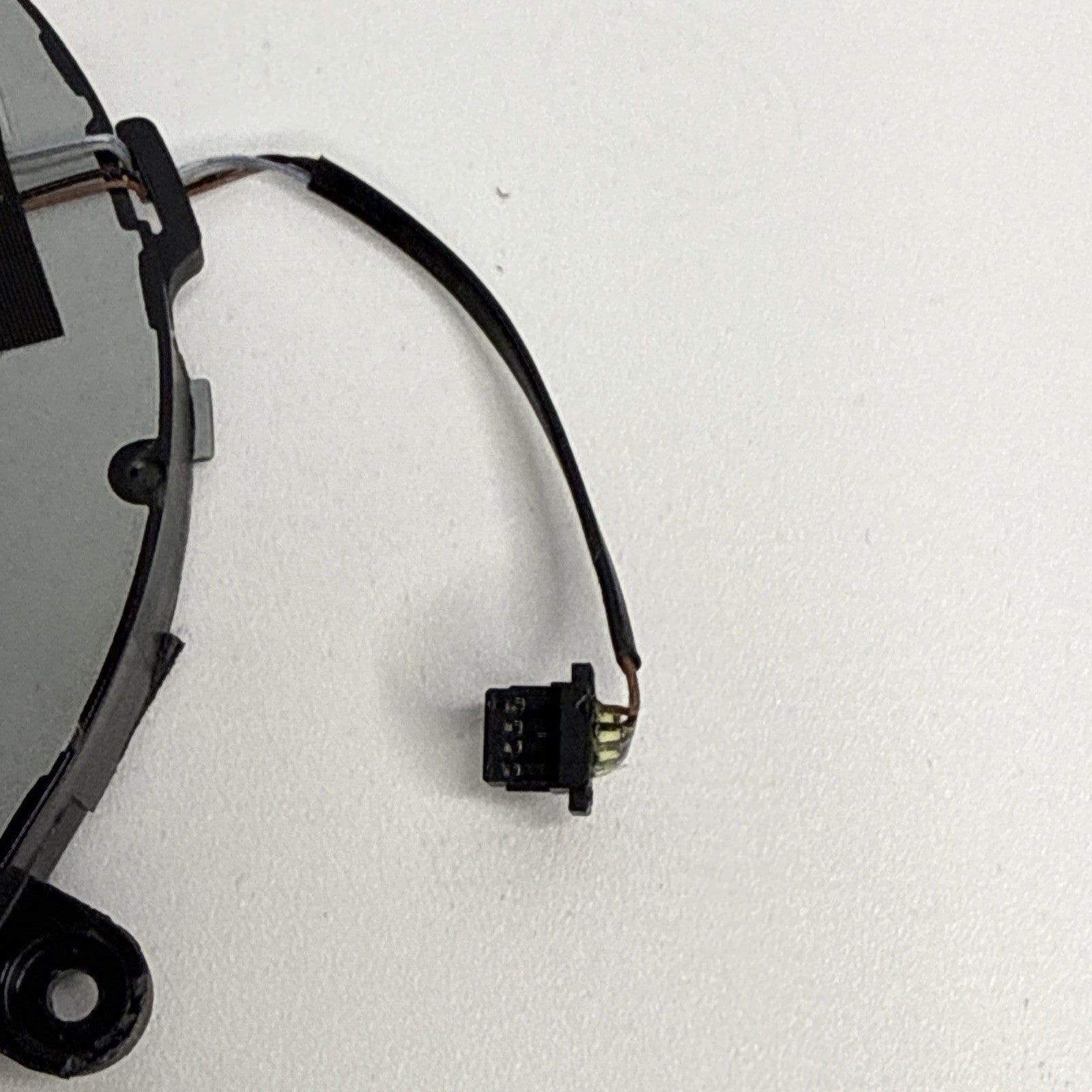 0YND40 GPU Cooling Fan For DELL Inspiron 7500 7501 Vostro 7500 YND40