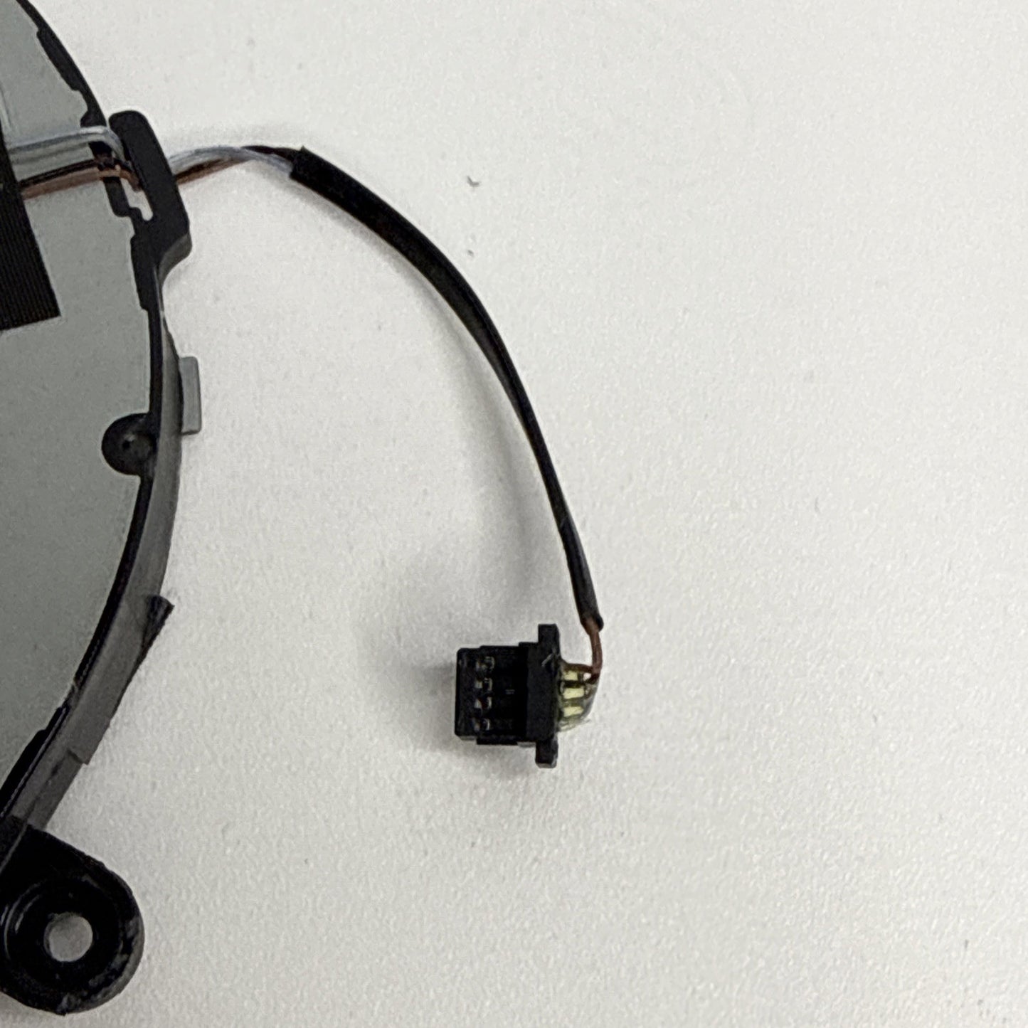 0YND40 GPU Cooling Fan For DELL Inspiron 7500 7501 Vostro 7500 YND40