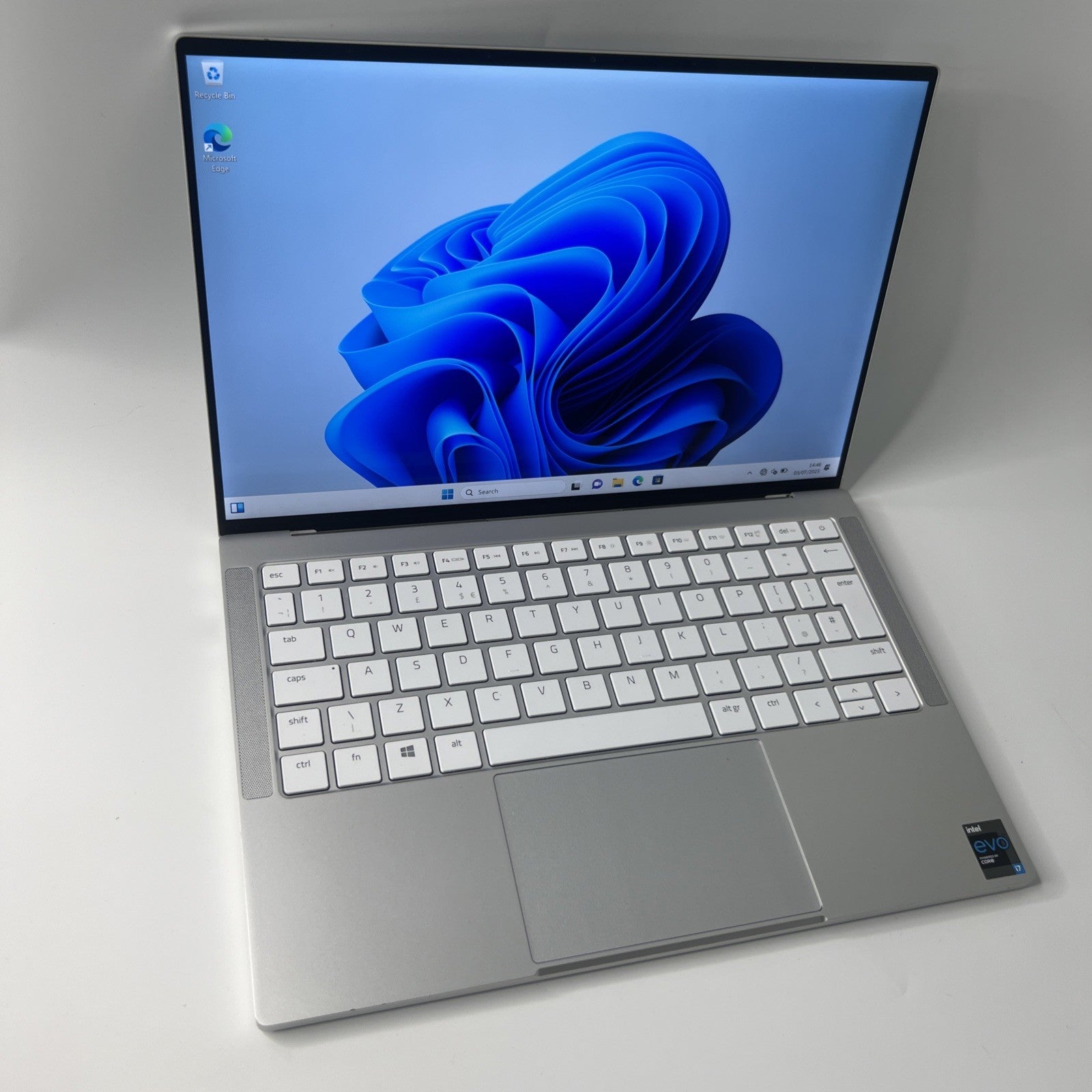 Razer Book 13 RZ09-0357 Intel Core i7-1165G7 16GB RAM 1TB SSD | Windows 11 Pro