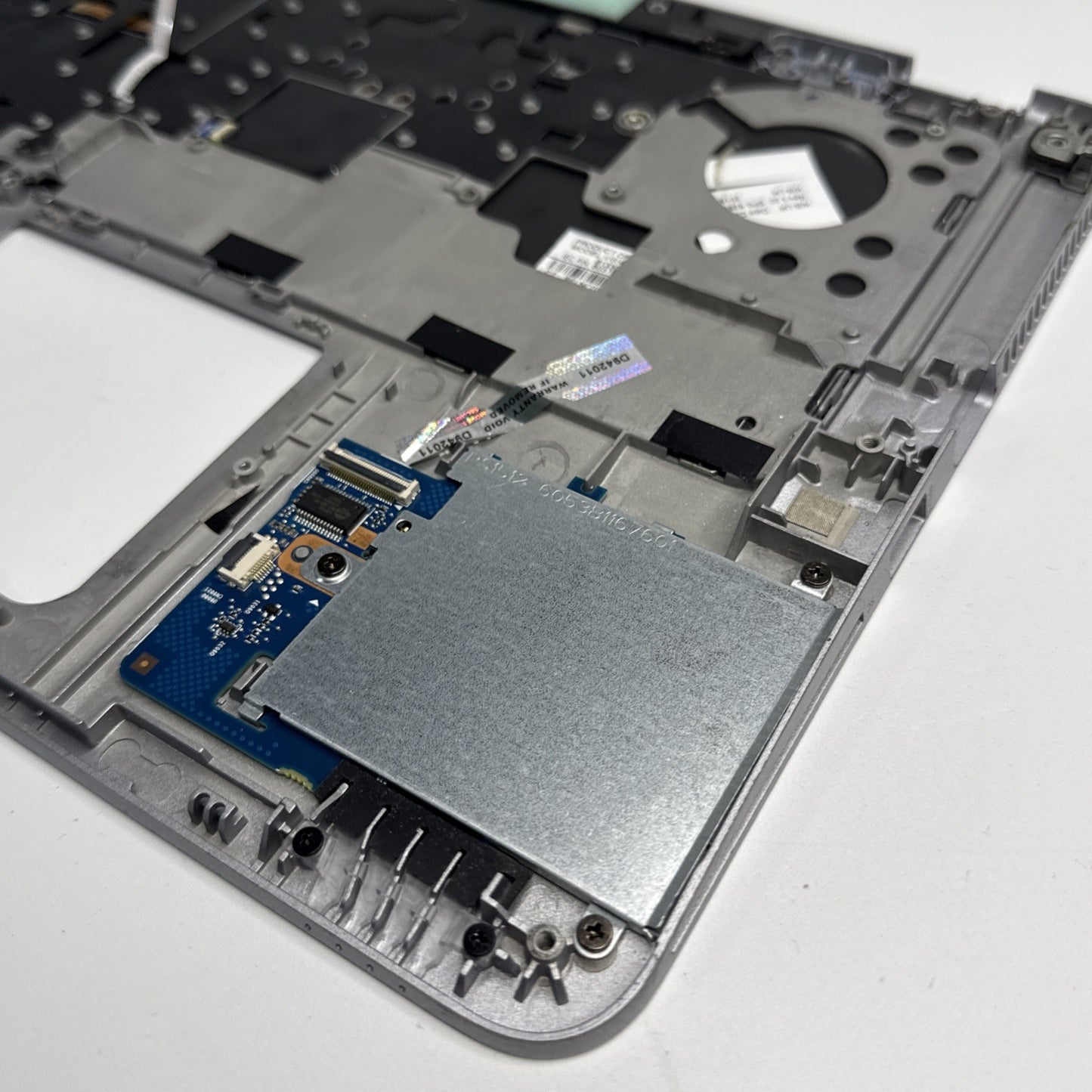 Genuine HP EliteBook 820 G3 Palmrest UK Keyboard 821692-001 Silver