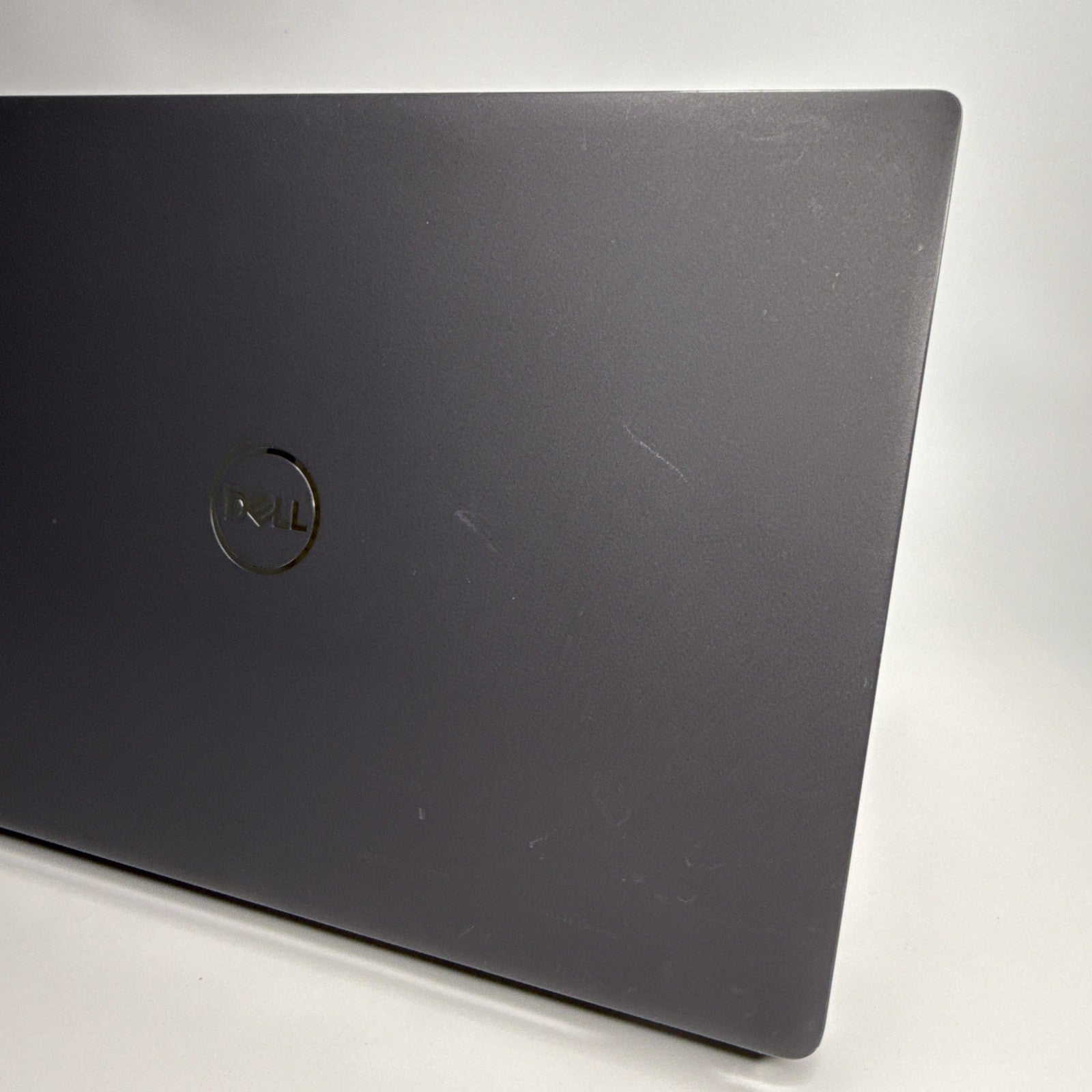 Dell Latitude 3410 FHD Intel Core i5-10310U 8GB 256GB SSD Windows 11 Laptop