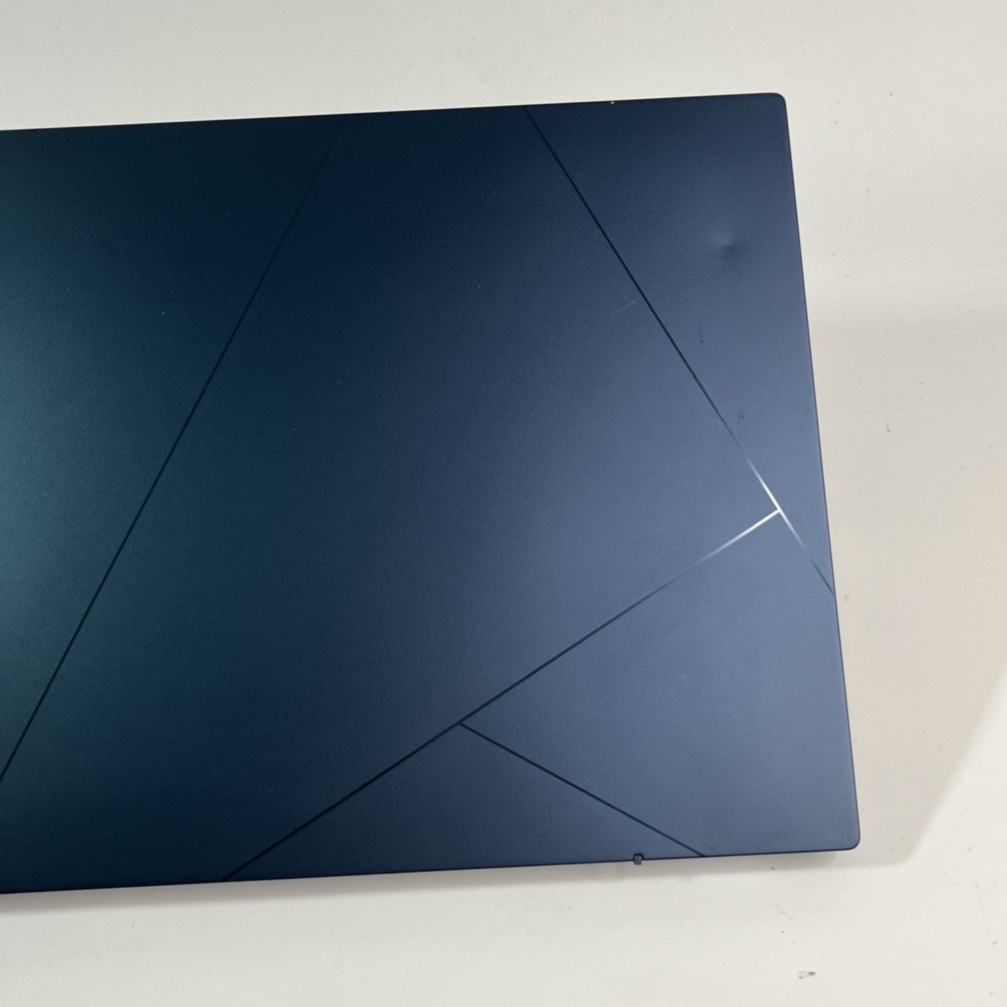 Asus Zenbook UX3402v OLED 14" 2.8K Touchscreen Intel EVO 16GB RAM 256GB i5-1340P