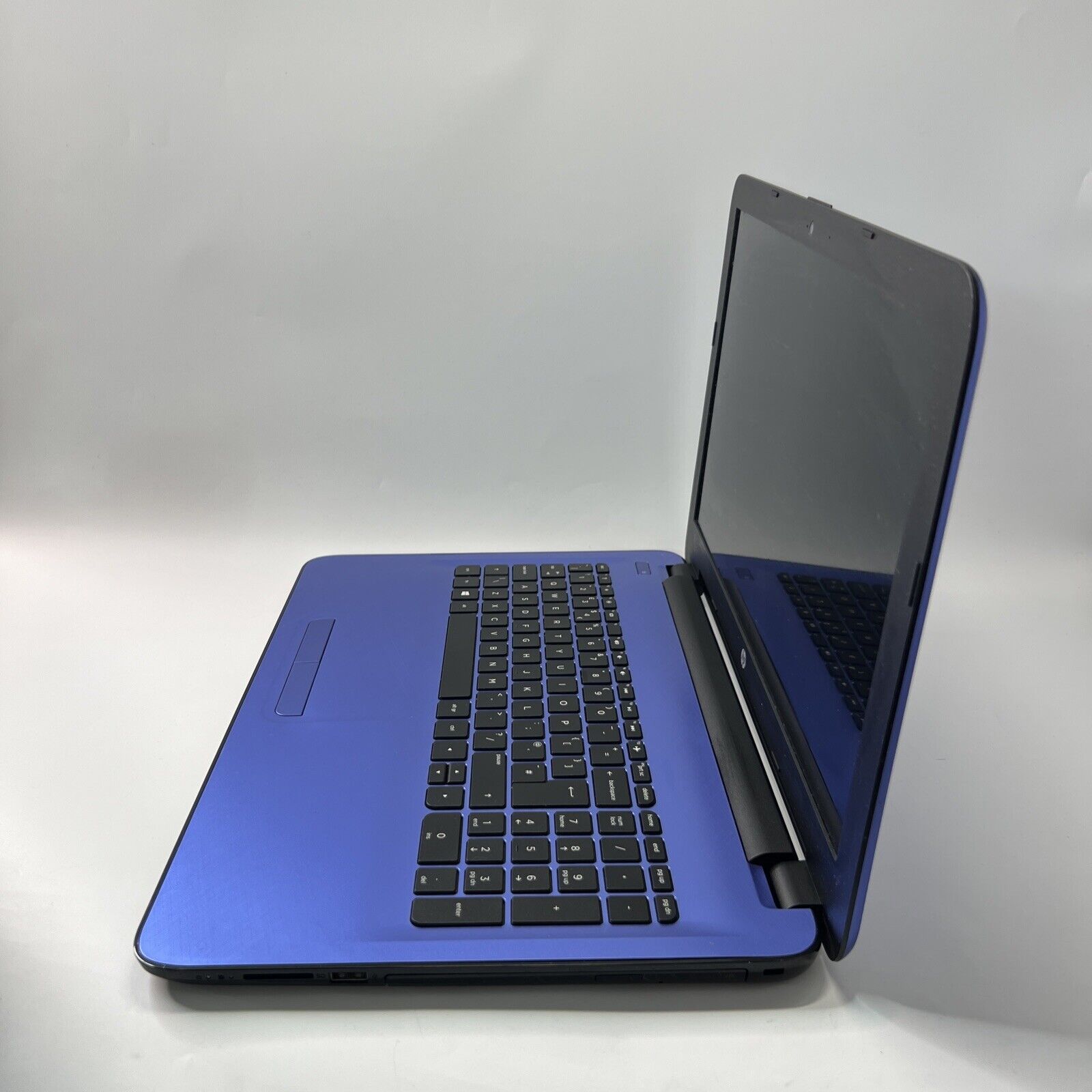 HP 15-af165sa 15.6" - AMD A8-7410 APU 8GB RAM 128GB SSD Windows 11